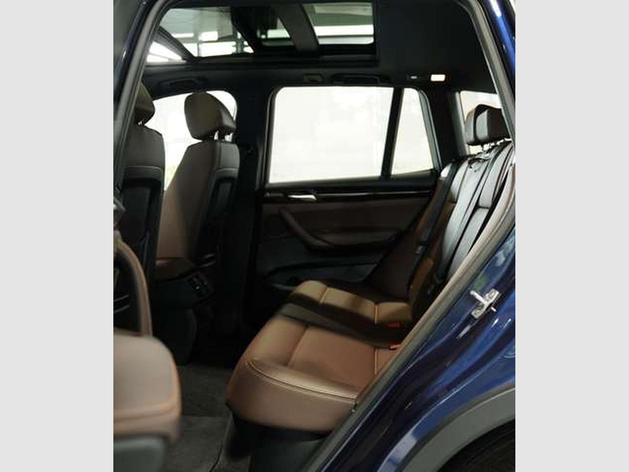 BMW X3 xD 20 d 1.H *19 *Pano *AHK *Bi-Xenon *28Tsd (2015) - Photo 17