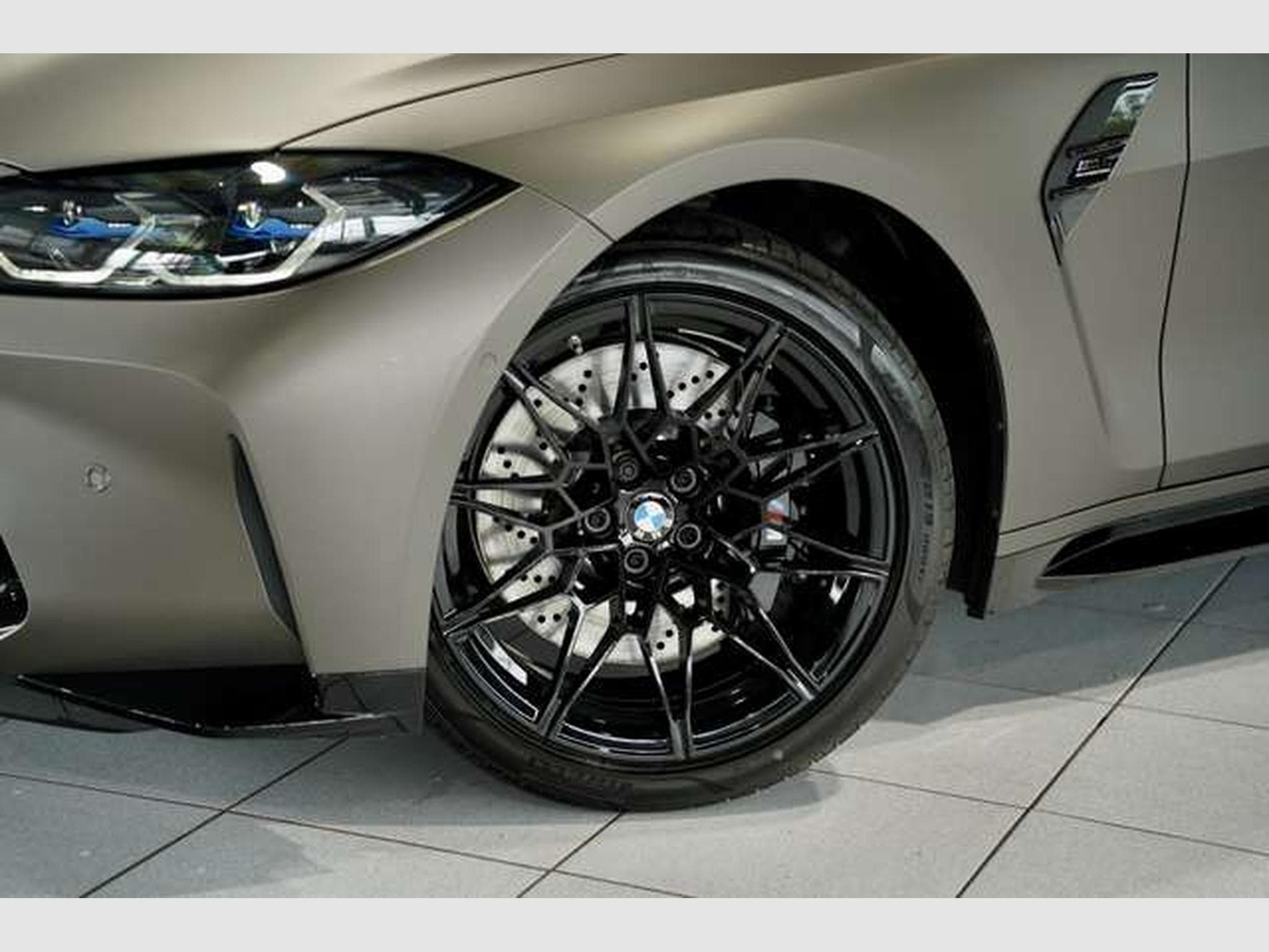 BMW M4 xD Competition Cabrio 1H *M Driver?s-P*Carbon (2023) - Photo 3