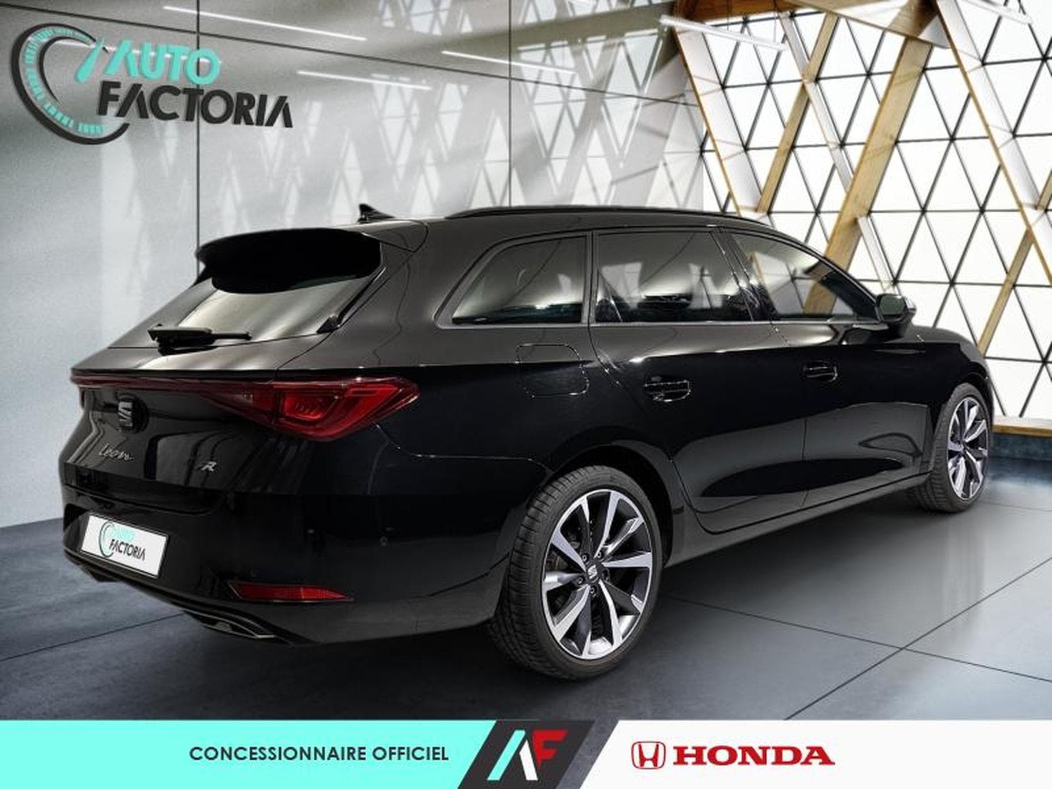 Seat Leon ST -18% 1,5 eTSI 150CV FR Spéciale Edition Tourer (2025) - Photo 5