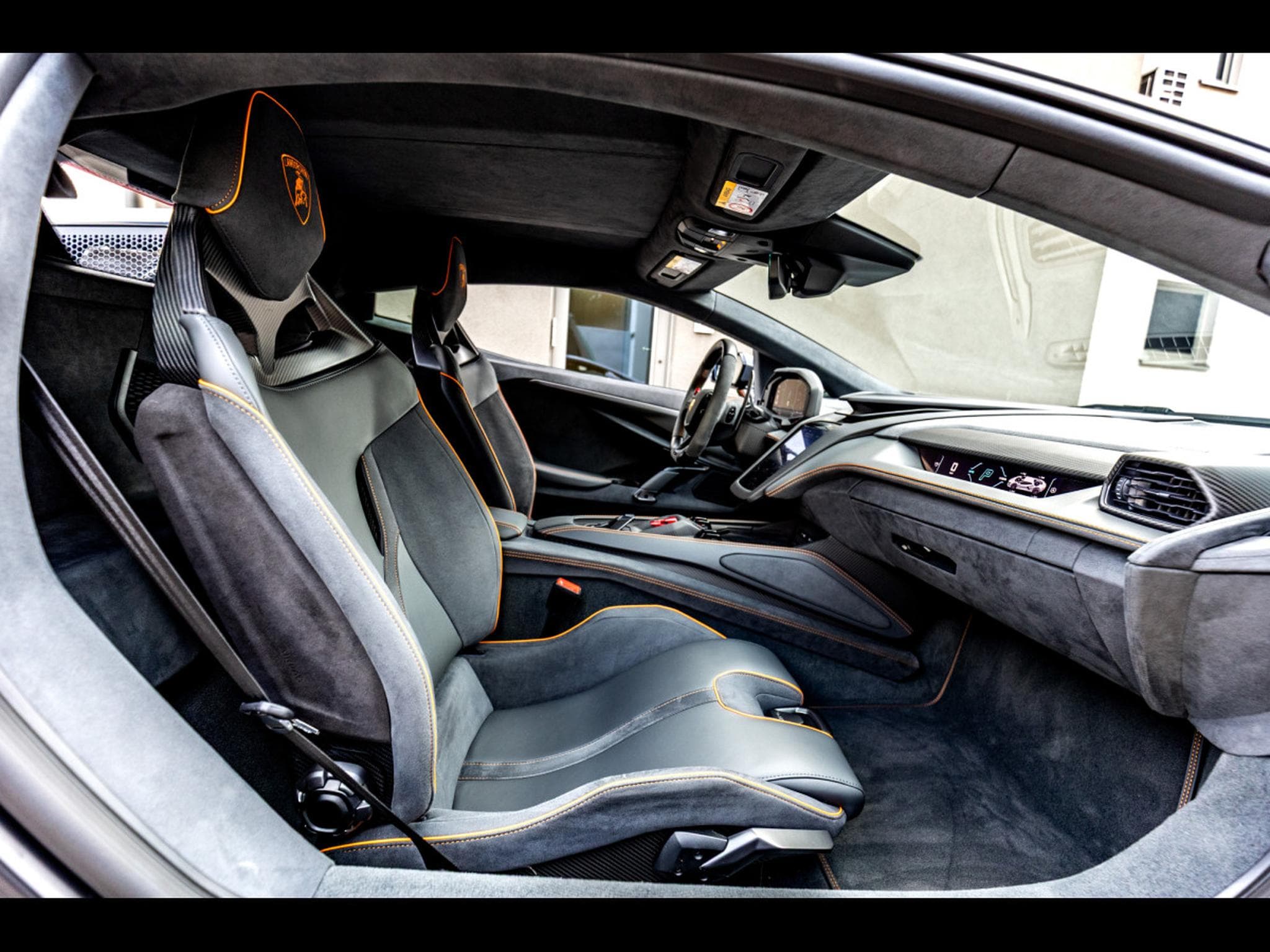 Lamborghini Revuelto 6.5 V12 HPEV (1.015 CH) - GRIGIO TELESTO – FULL PPF (2025) - Photo 13