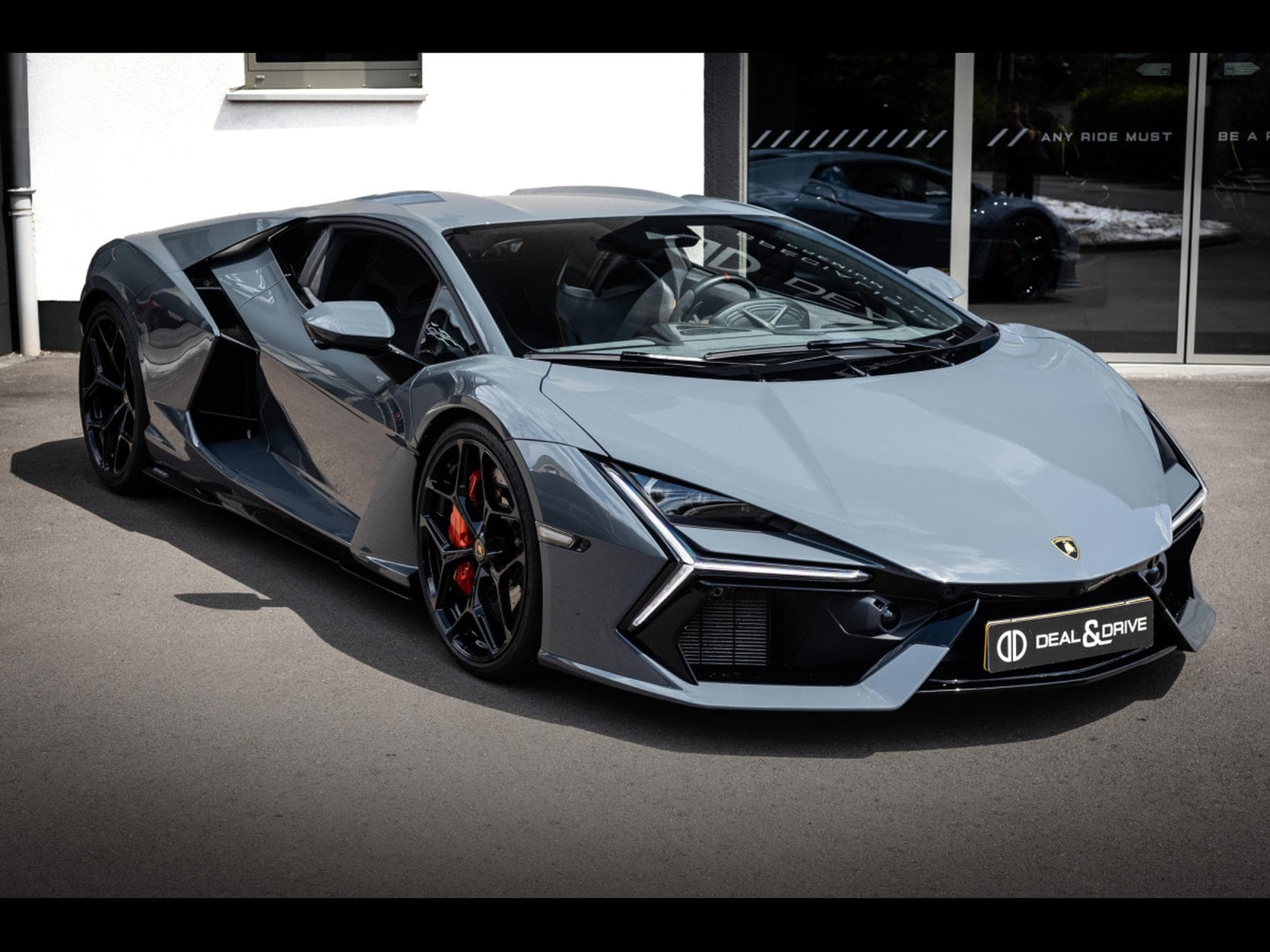 Lamborghini Revuelto 6.5 V12 HPEV (1.015 CH) - GRIGIO TELESTO – FULL PPF (2025) - Photo 6