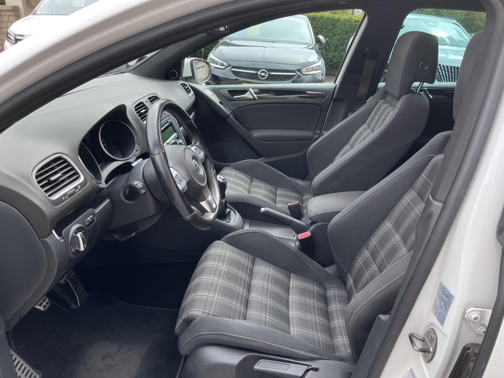 VW Golf GOLF 6 GTD 2.0Tdi Schiebedach 170ps (2012) - Photo 10