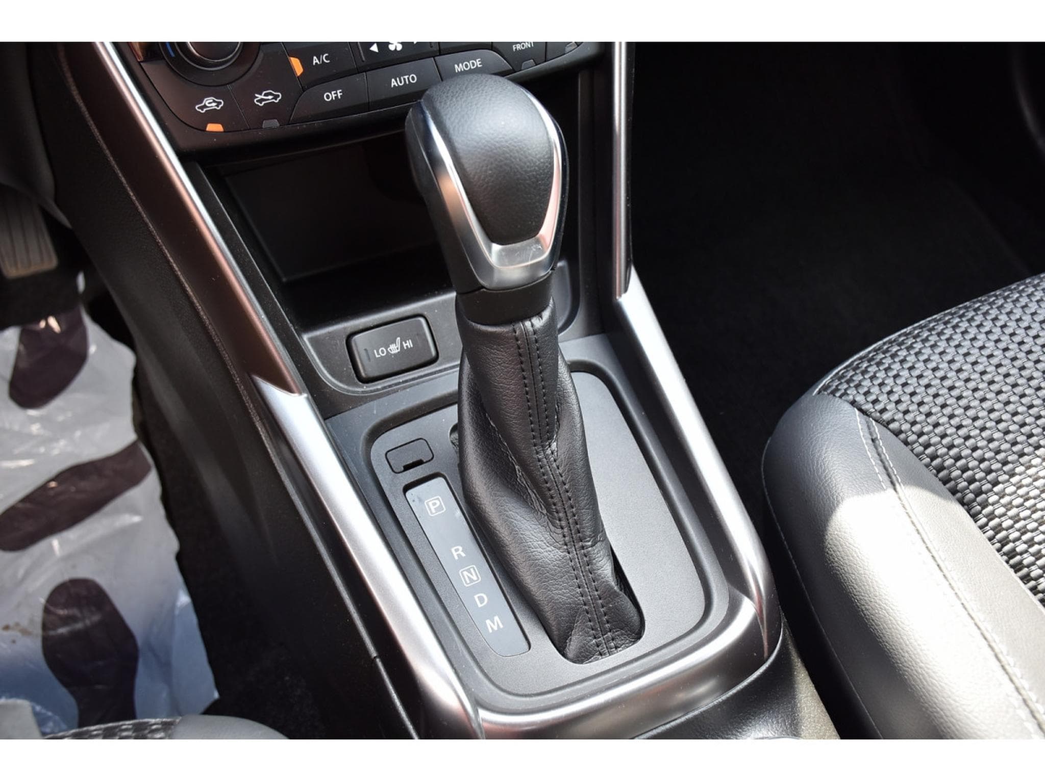 Suzuki S-Cross 1.4 Hybrid GLX Allgrip Auto. ACC LANE CAM360 ATT RMQ (2024) - Photo 17