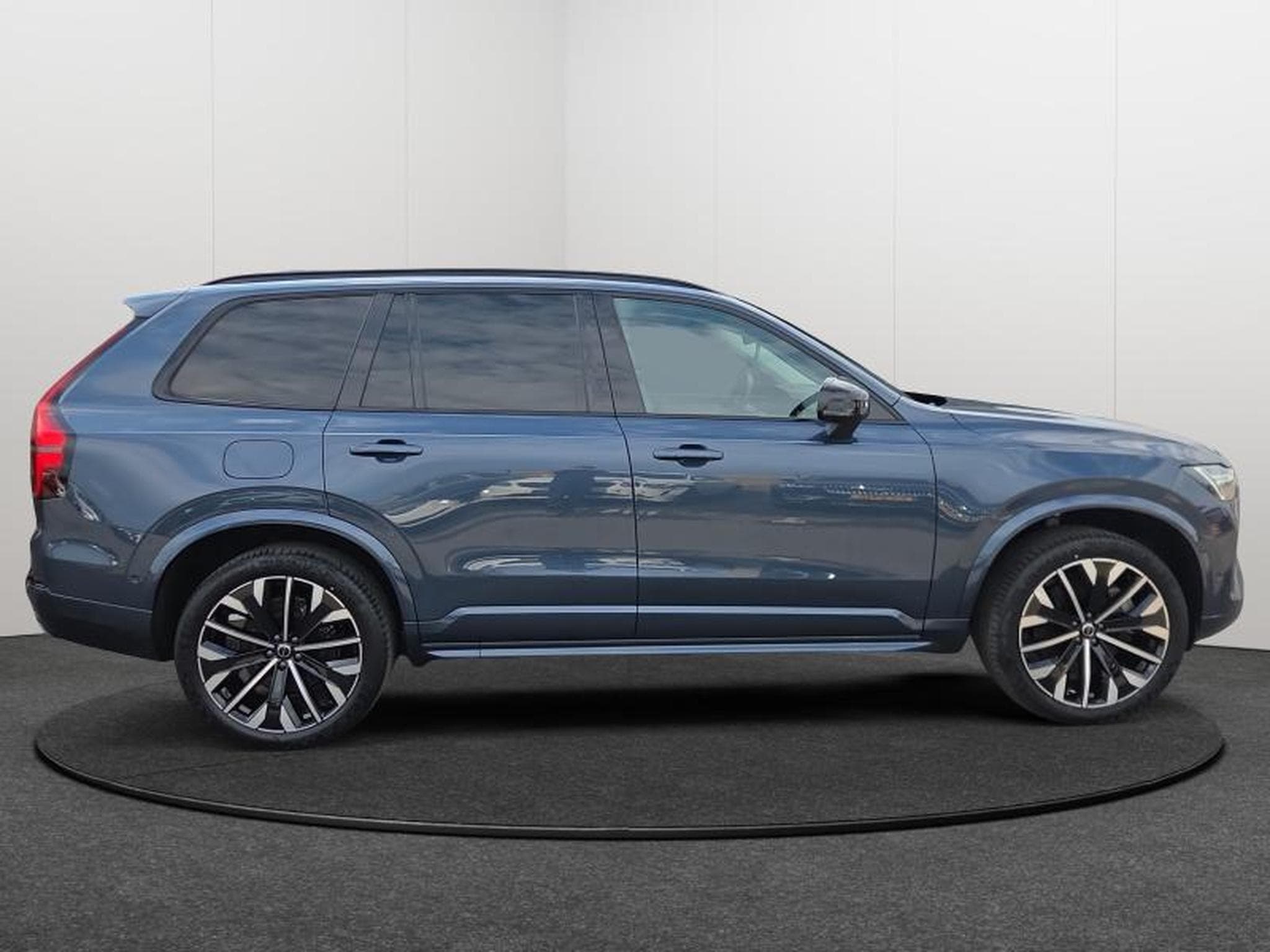 Volvo XC90 T8 Plus Dark Auto / Essence (2025) - Photo 6
