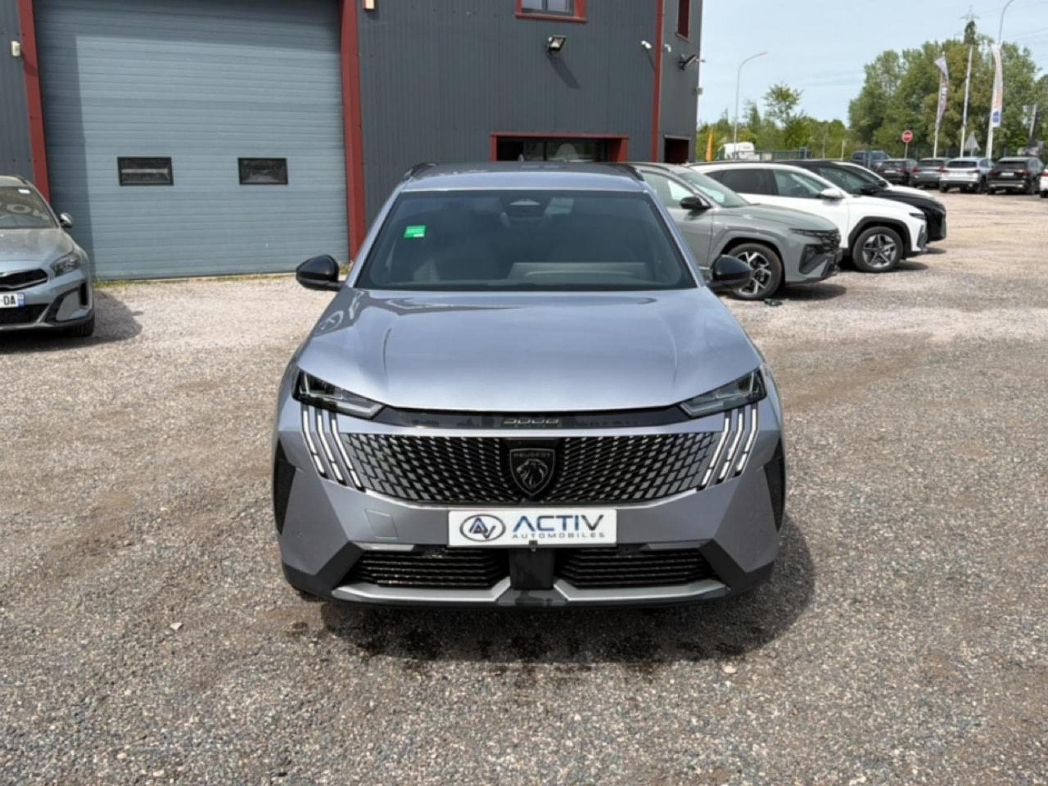 Peugeot 5008 HYBRID 145 ALLURE E-DCS6 (2025) - Photo 2