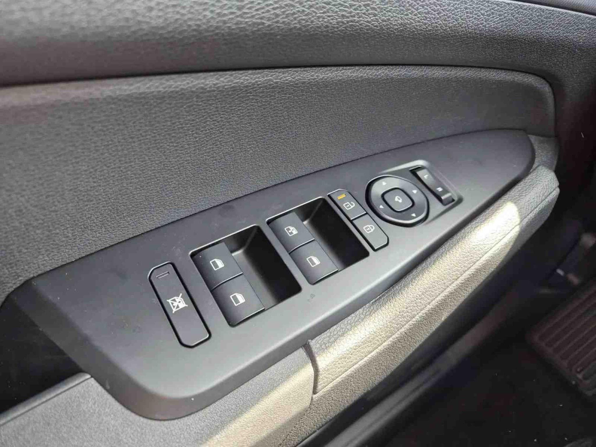 Kia Sportage 1.6 T-GDI AUTO 150 Vision (2025) - Photo 12