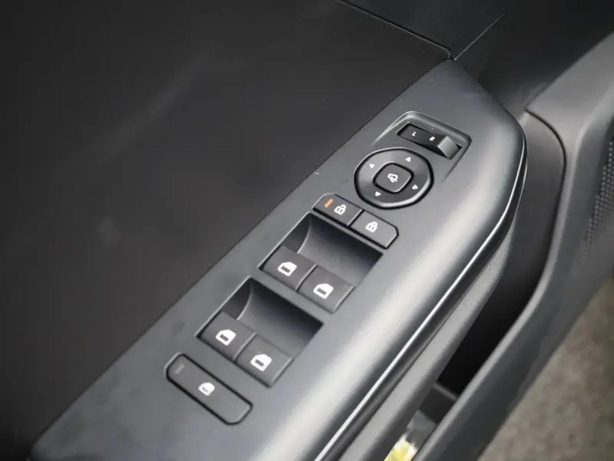 Kia K4 1.0 T-GDI DCT 115 Vision (2026) - Photo 16