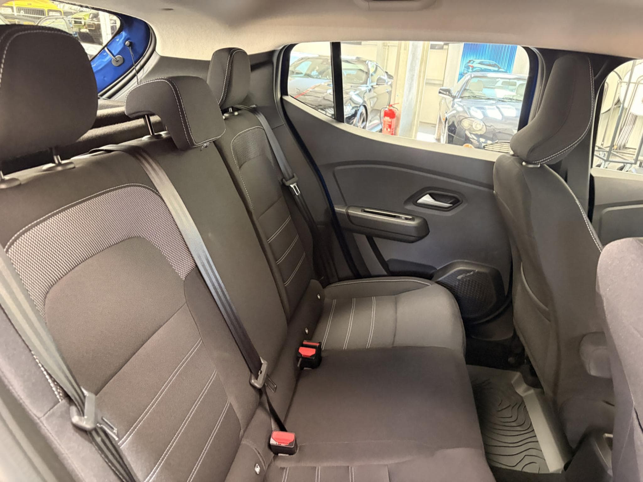 Dacia Sandero 1.0 TCe Expression CVT (2024) - Photo 13