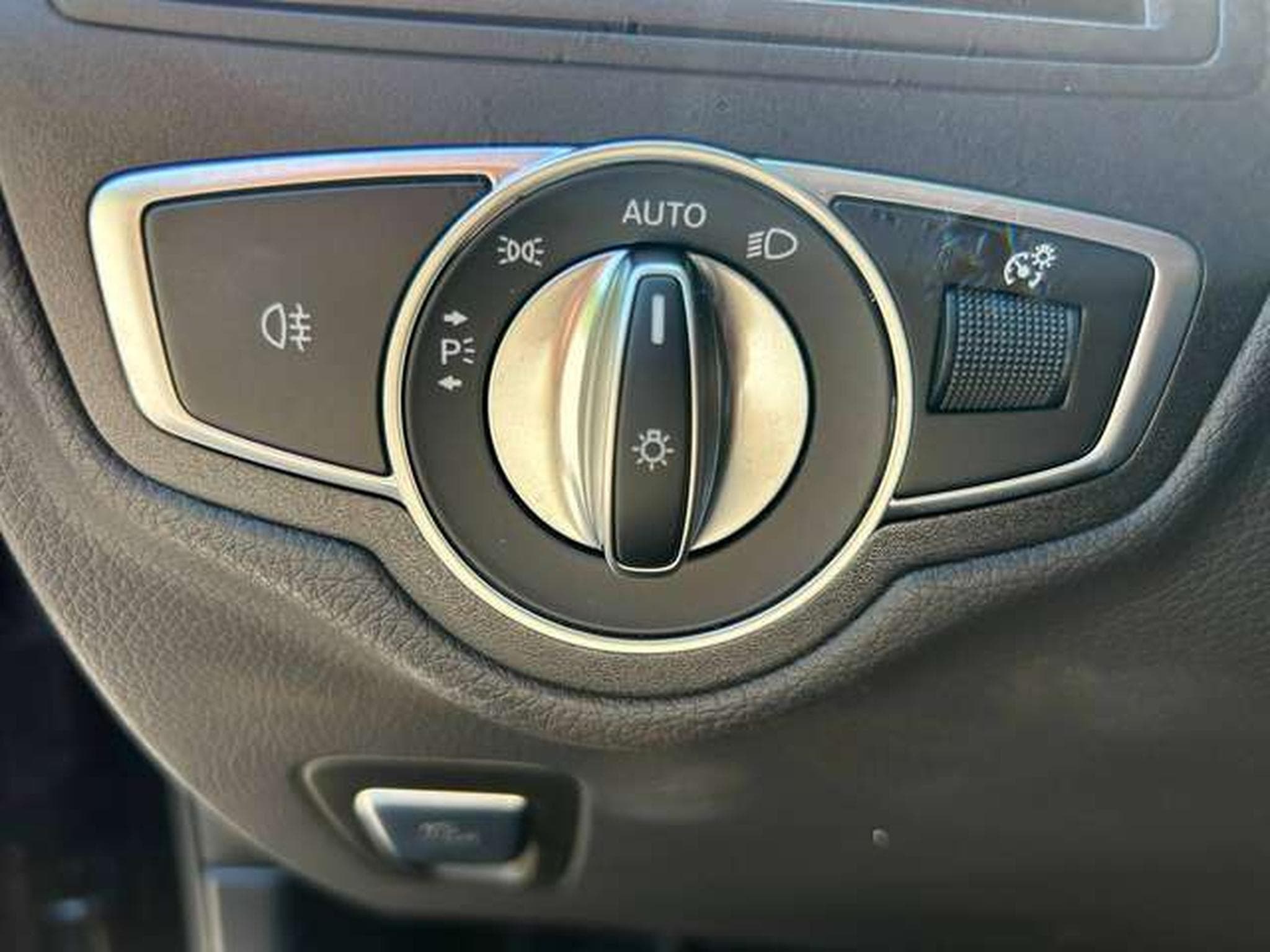 Mercedes GLC 300 D HYBRID 4-MATIC 306CV (2022) - Photo 12