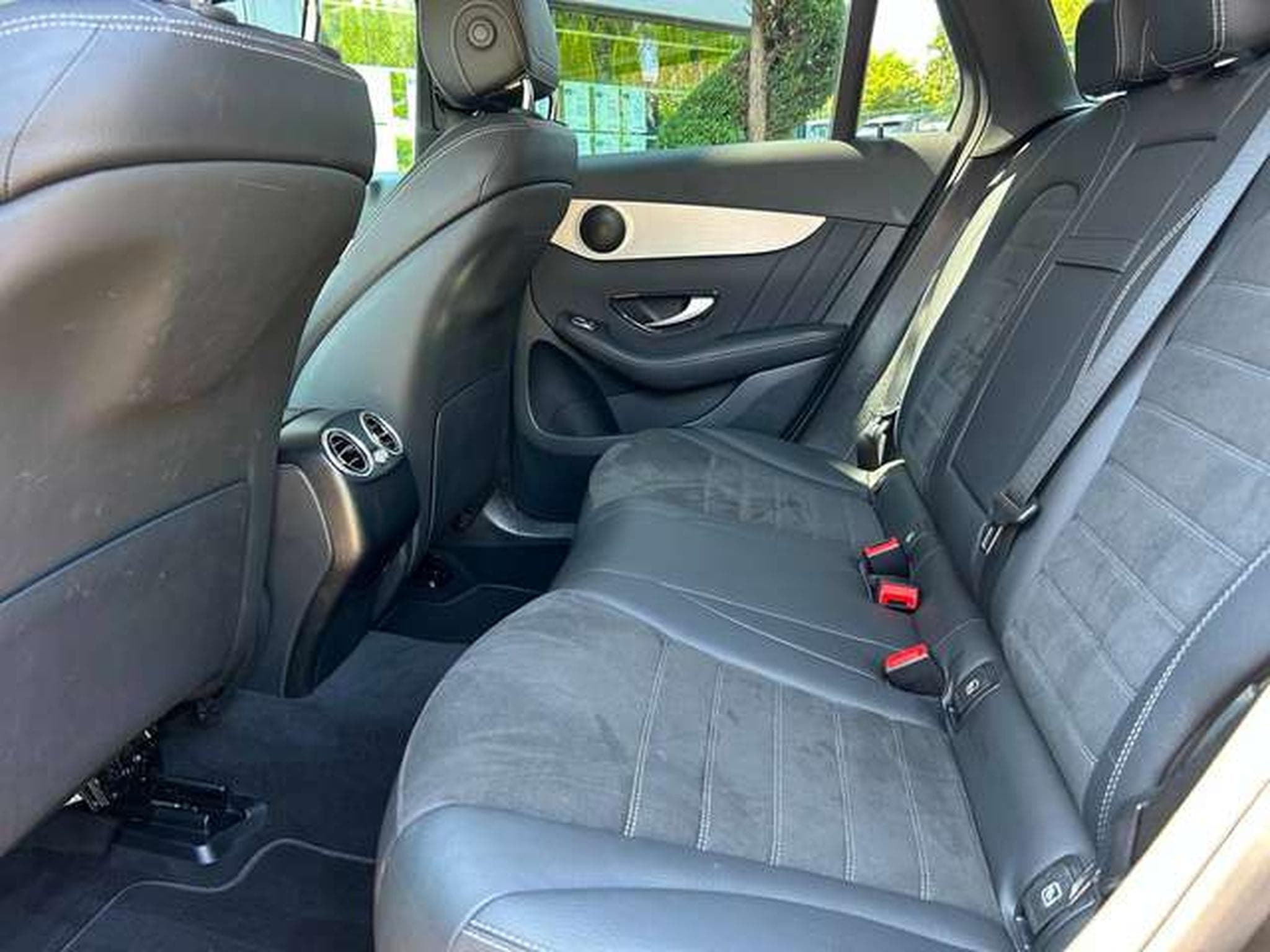 Mercedes GLC 300 D HYBRID 4-MATIC 306CV (2022) - Photo 17