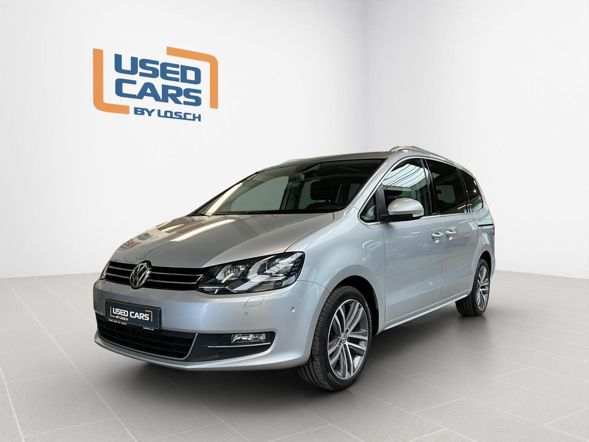 VW Sharan Highline+DSG+7Sitze+P.Confort+AHK+Pano (2020) - Photo 1