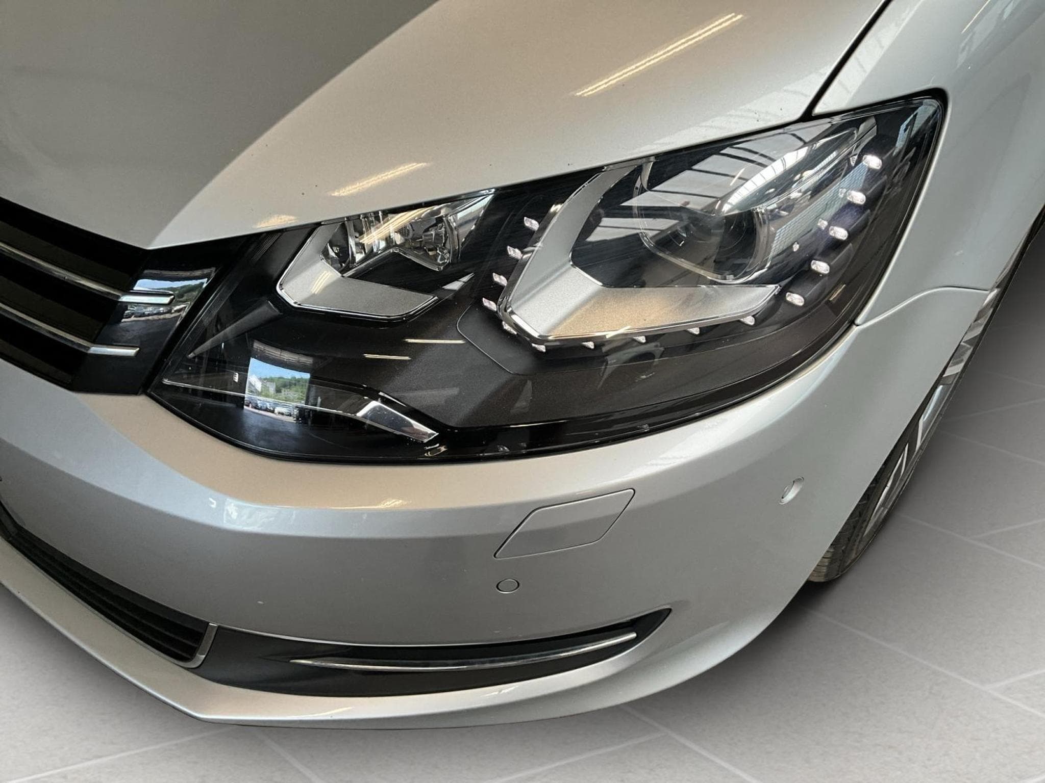 VW Sharan Highline+DSG+7Sitze+P.Confort+AHK+Pano (2020) - Photo 18