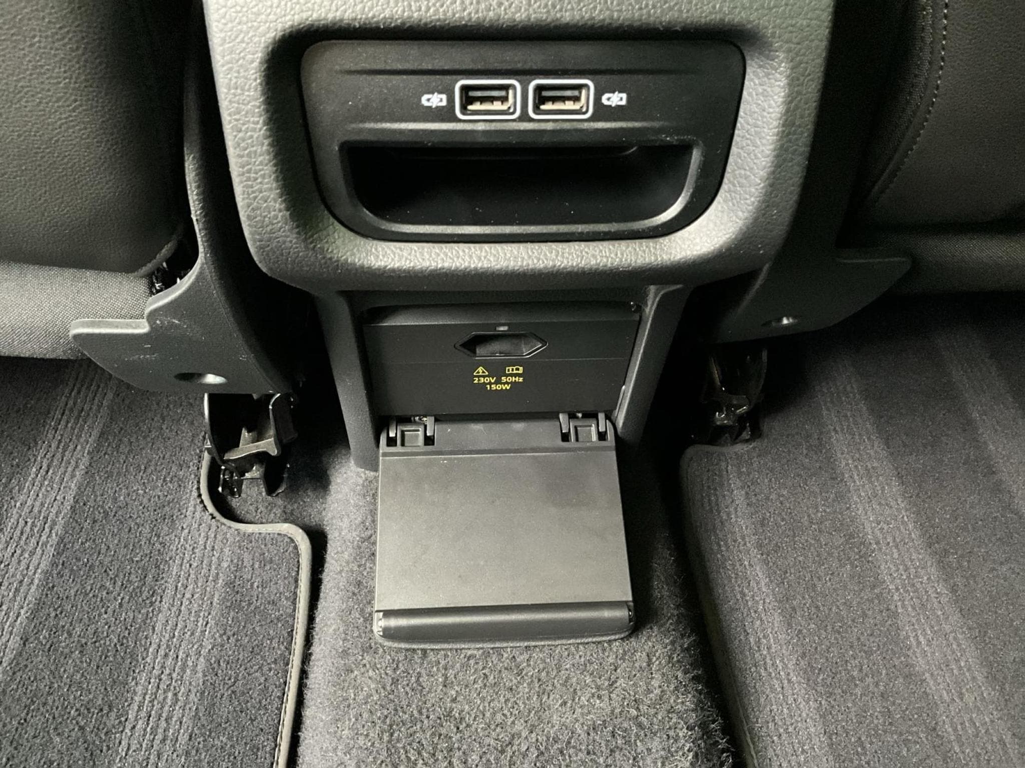 VW Sharan Highline+DSG+7Sitze+P.Confort+AHK+Pano (2020) - Photo 22