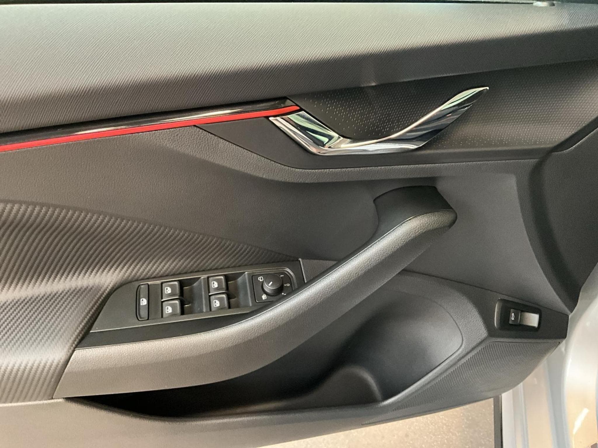 Skoda Kamiq Monte-Carlo+DSG+Park&Go+P.Ass.-Drive+ (2025) - Photo 14