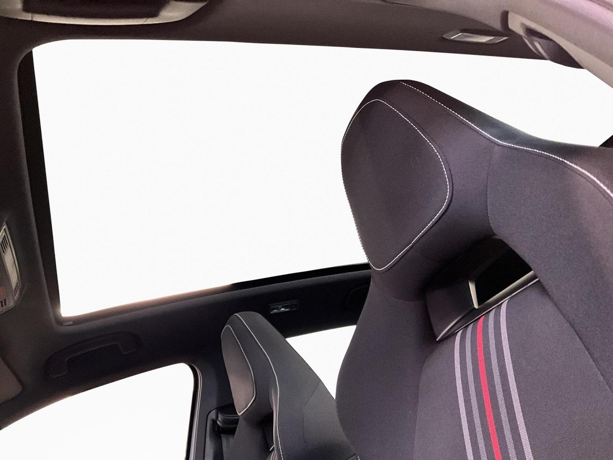 Skoda Kamiq Monte-Carlo+DSG+Park&Go+P.Ass.-Drive+ (2025) - Photo 15