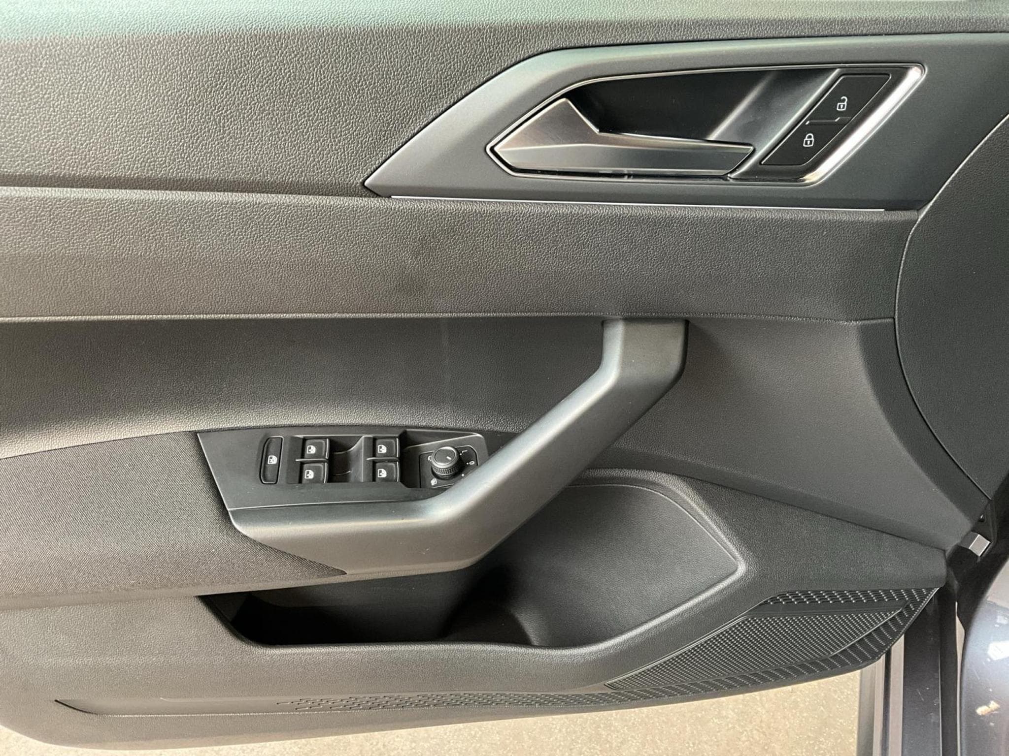 VW Polo R-Line+DSG+Park&Comfort+IQ-Drive (2025) - Photo 14
