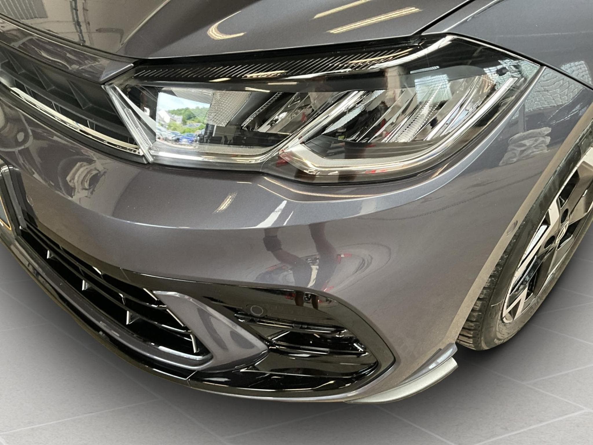 VW Polo R-Line+DSG+Park&Comfort+IQ-Drive (2025) - Photo 17