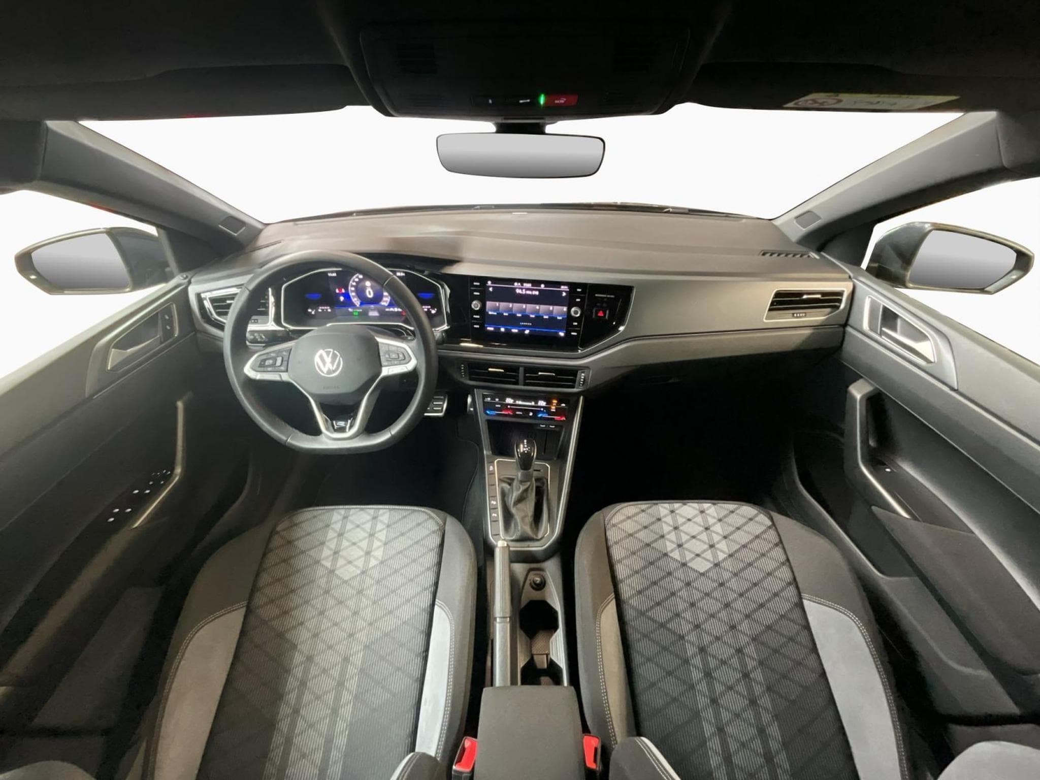 VW Polo R-Line+DSG+Park&Comfort+IQ-Drive (2025) - Photo 2