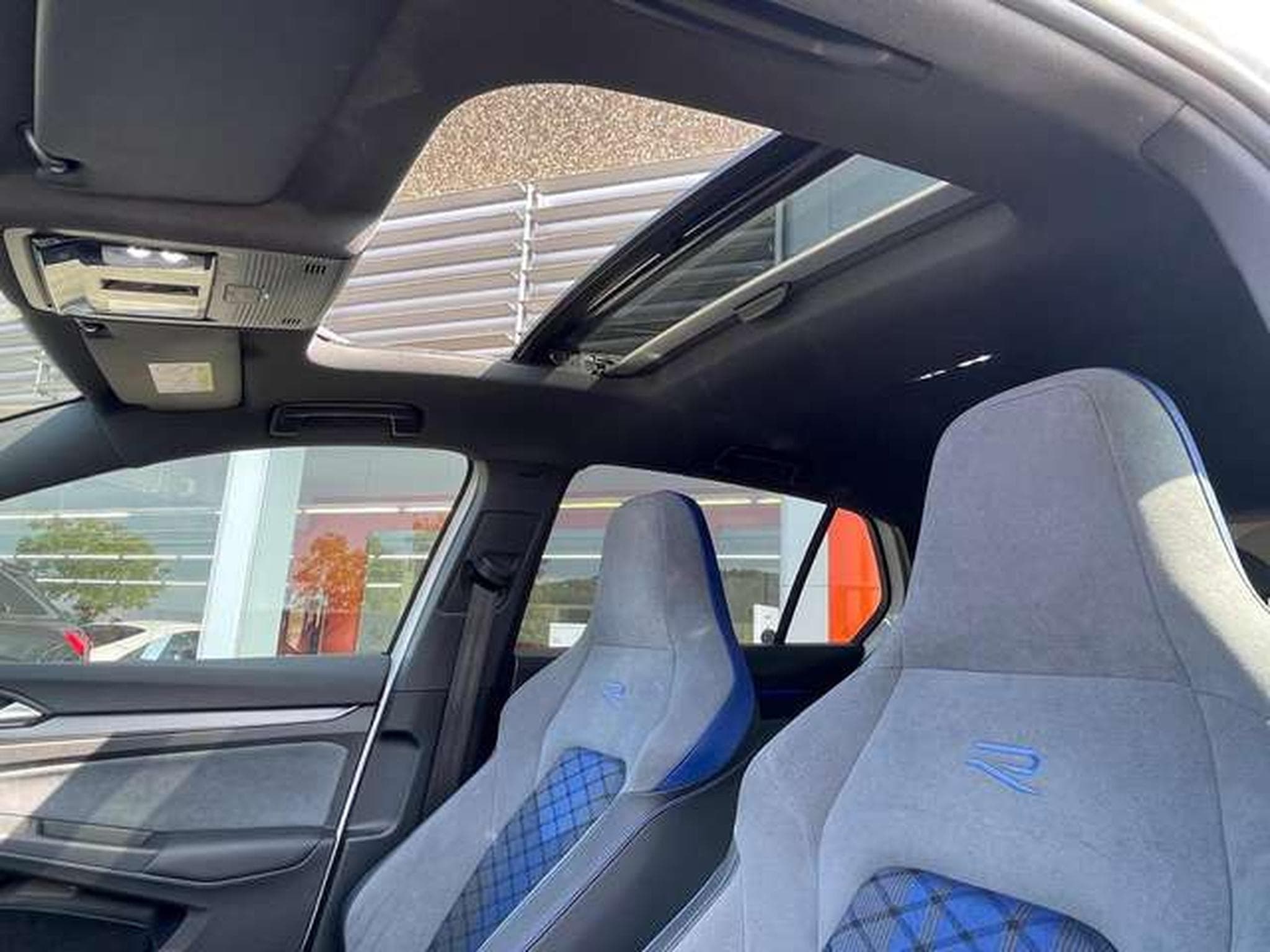 VW Golf 2.0 TSI OPF 4Motion DSG GARANTIE JUSQU'A 36 MOIS (2024) - Photo 29
