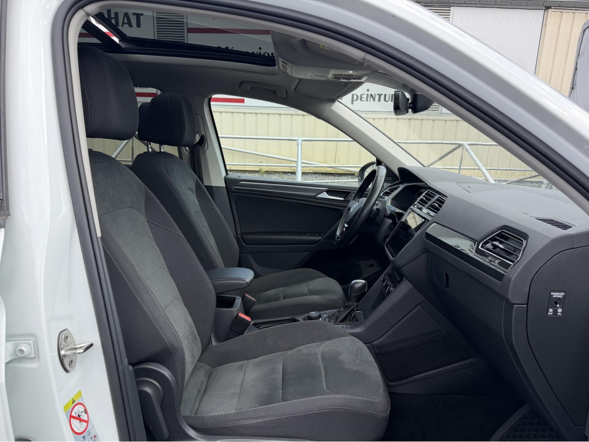 VW Tiguan 2.0 TDI 190 DSG 4MOTION R-LINE PANO NAVI (2020) - Photo 5