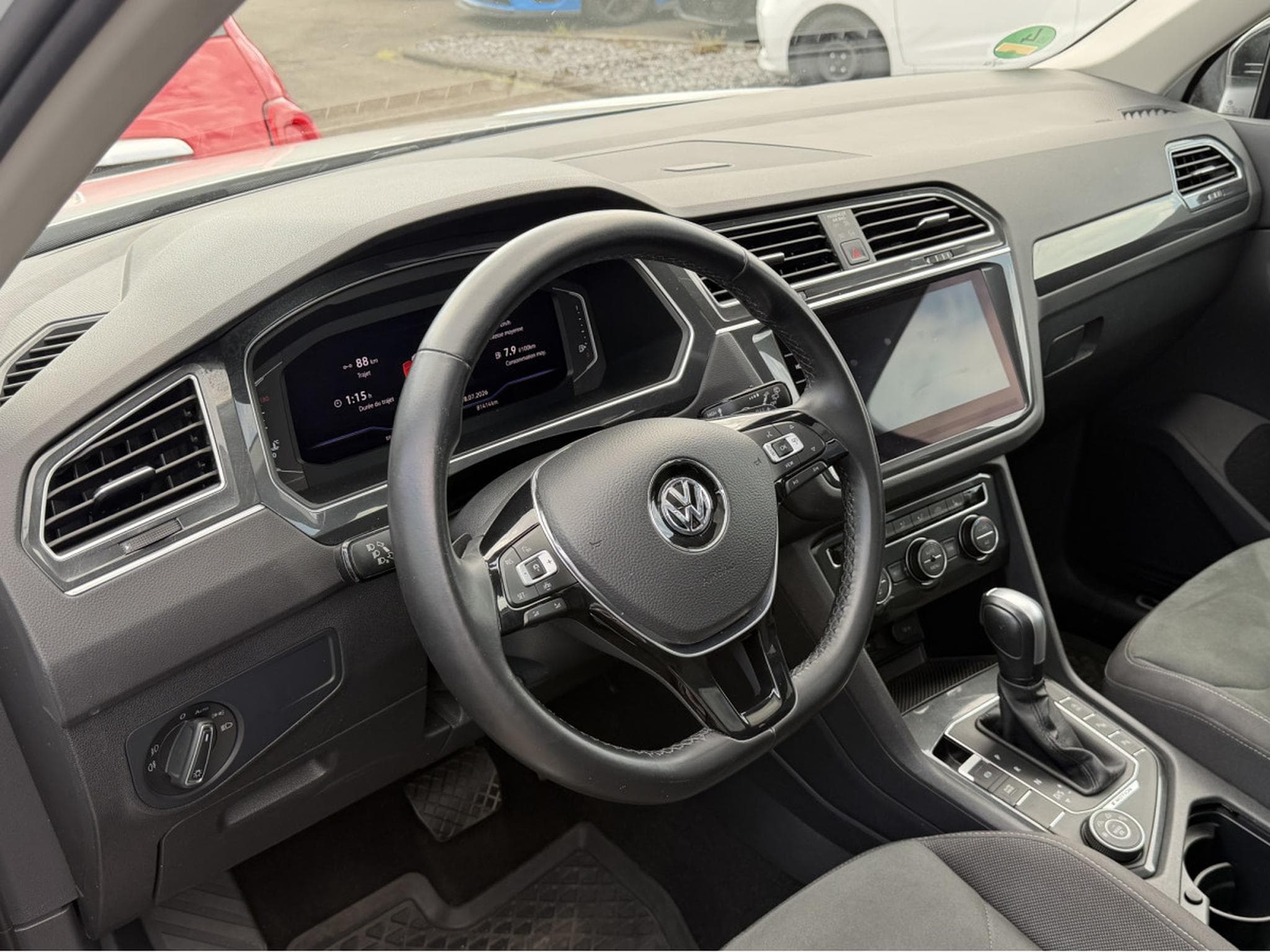 VW Tiguan 2.0 TDI 190 DSG 4MOTION R-LINE PANO NAVI (2020) - Photo 7
