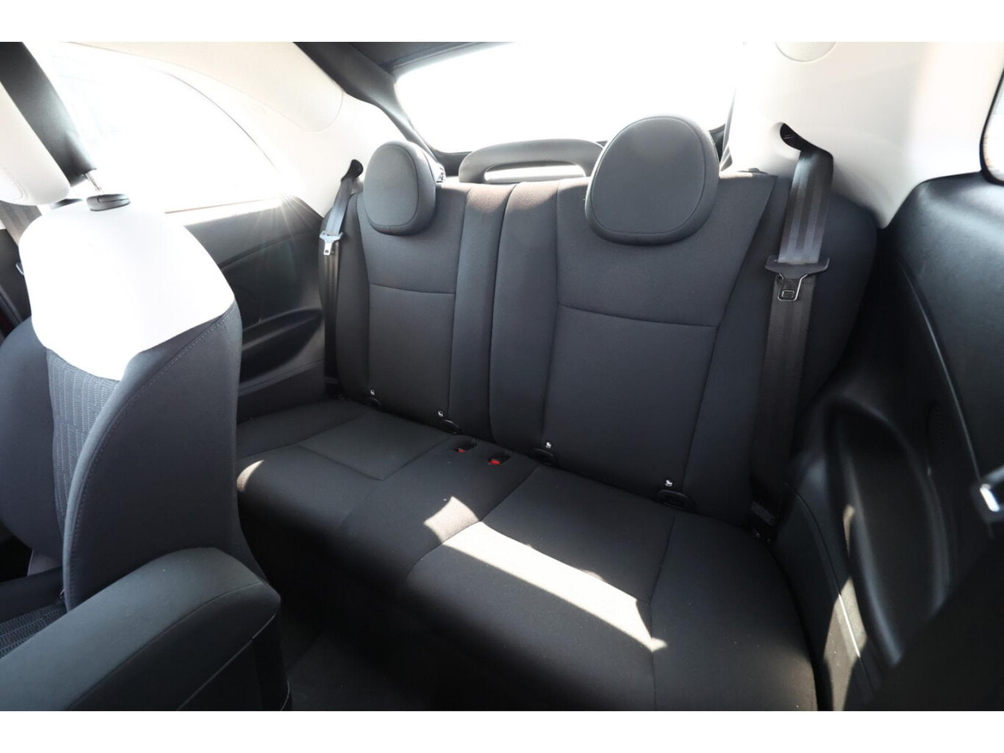 Fiat 500 1.0 Hybrid 65 Cabrio Icon (2026) - Photo 8
