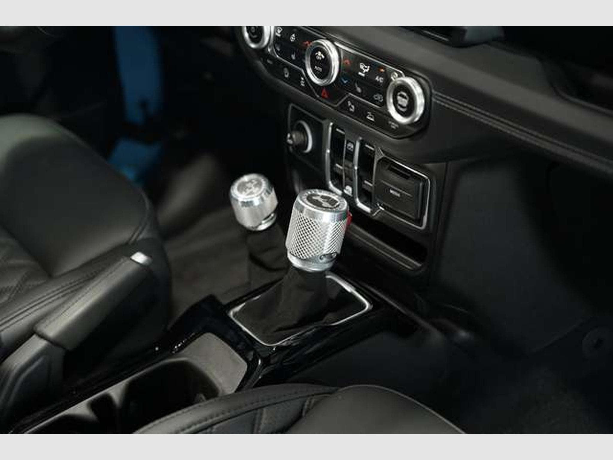 Jeep Wrangler BRUTE 2.0 T-GDI Sahara *1.H *Sonderlack (2025) - Photo 27