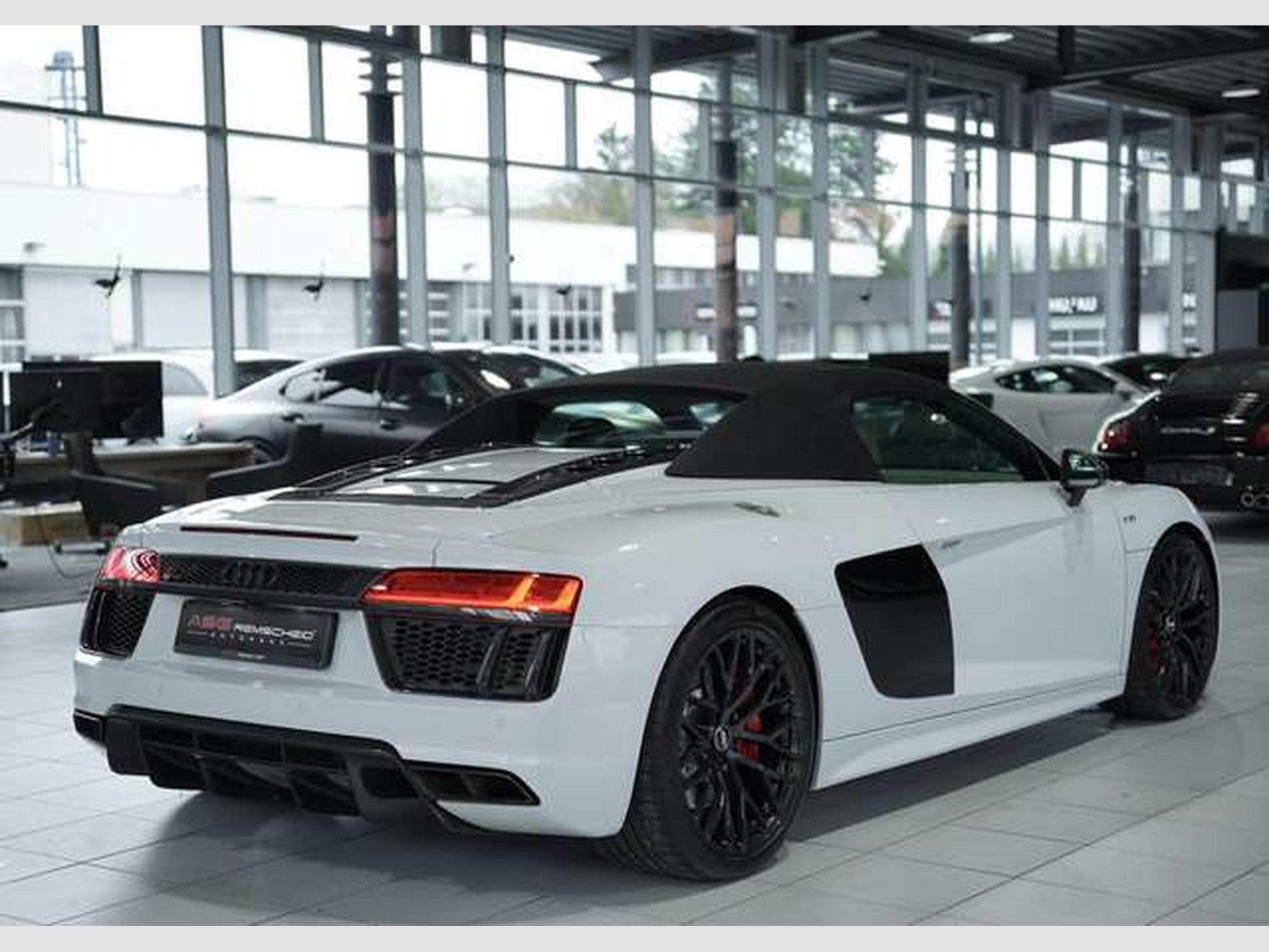 Audi R8 q. Spyder *1.Hand *S-AGA *NO OPF* *33TSD KM (2017) - Photo 13