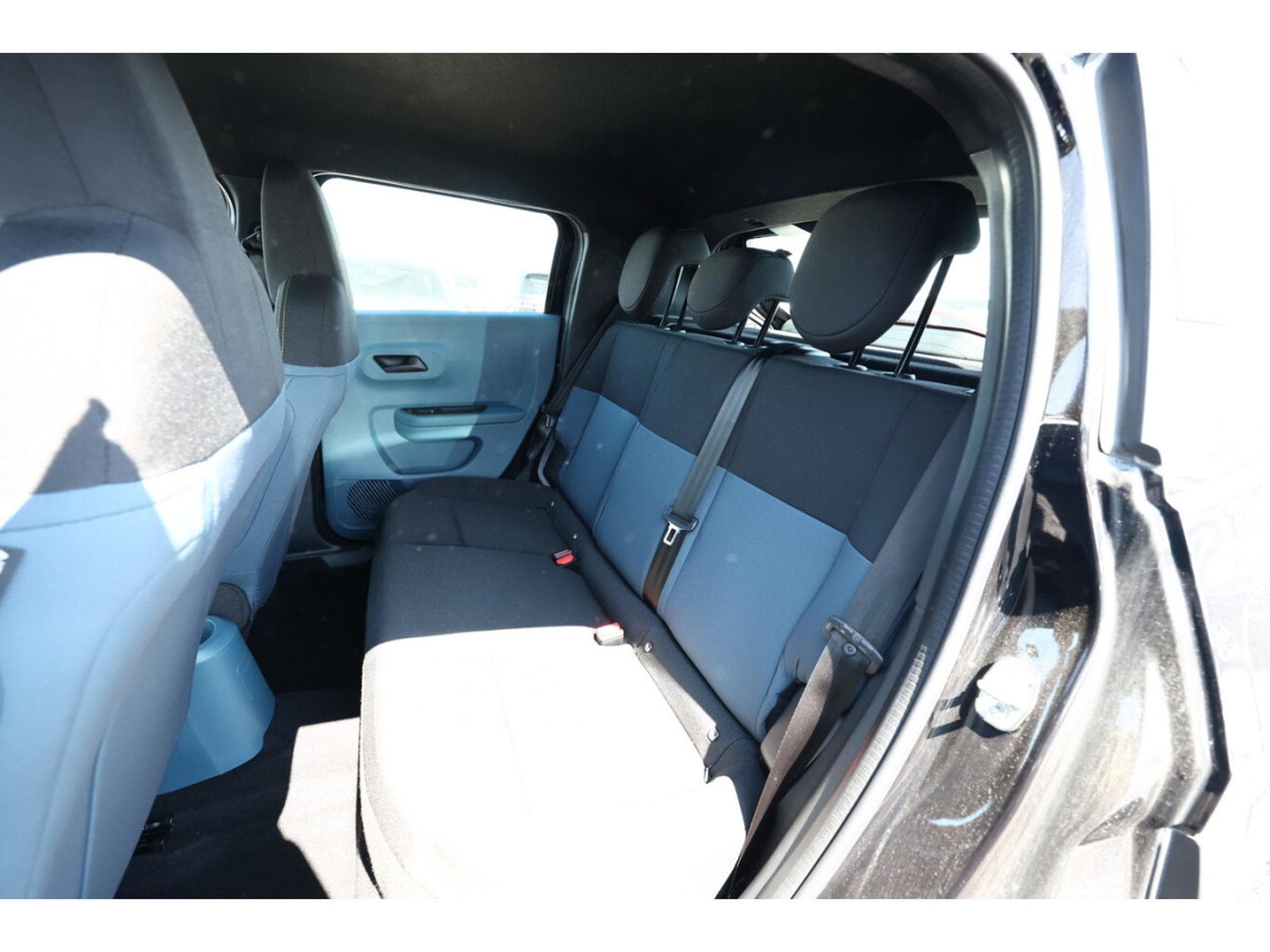 Fiat Grande Panda 1.2 Hybrid e-DSC6 101 Icon (2025) - Photo 8
