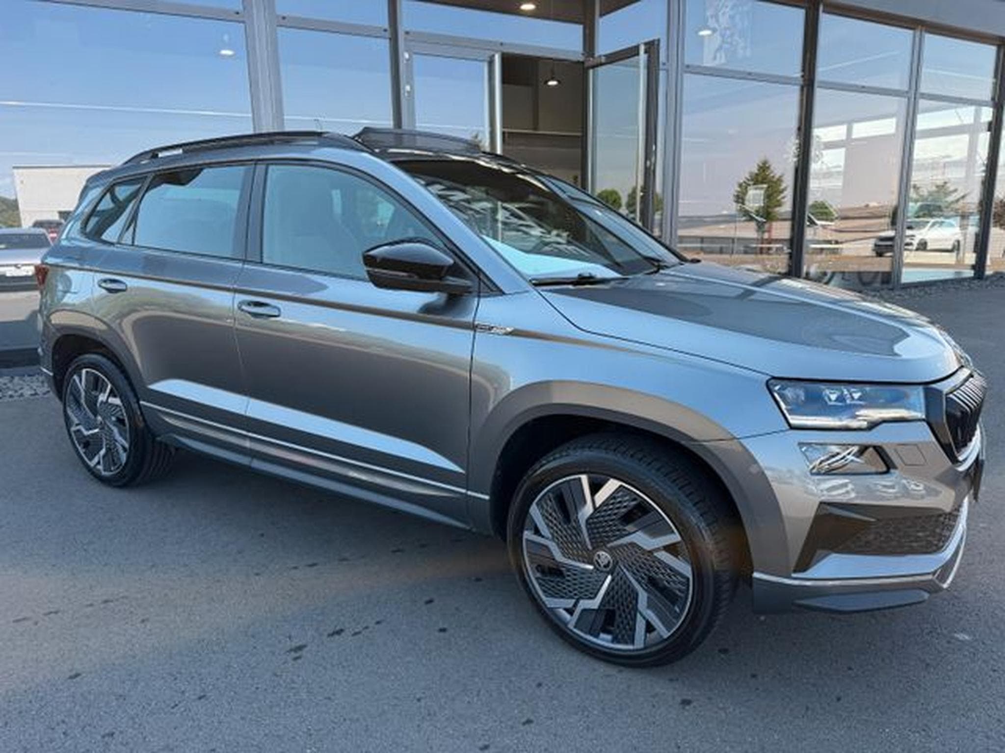 Skoda Karoq Karoq 2,0TSi DSG Sportline 4x4 Pano 19"ACC Navi (2023) - Photo 3