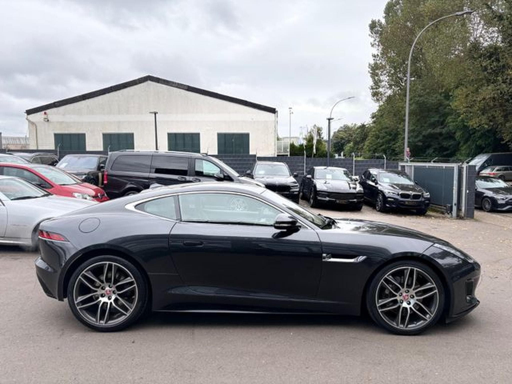 Jaguar F-Type F-TYPE COUPE R-DYNAMIC*AUT*LEDER-BRAUN*LED*TOP (2018) - Photo 12