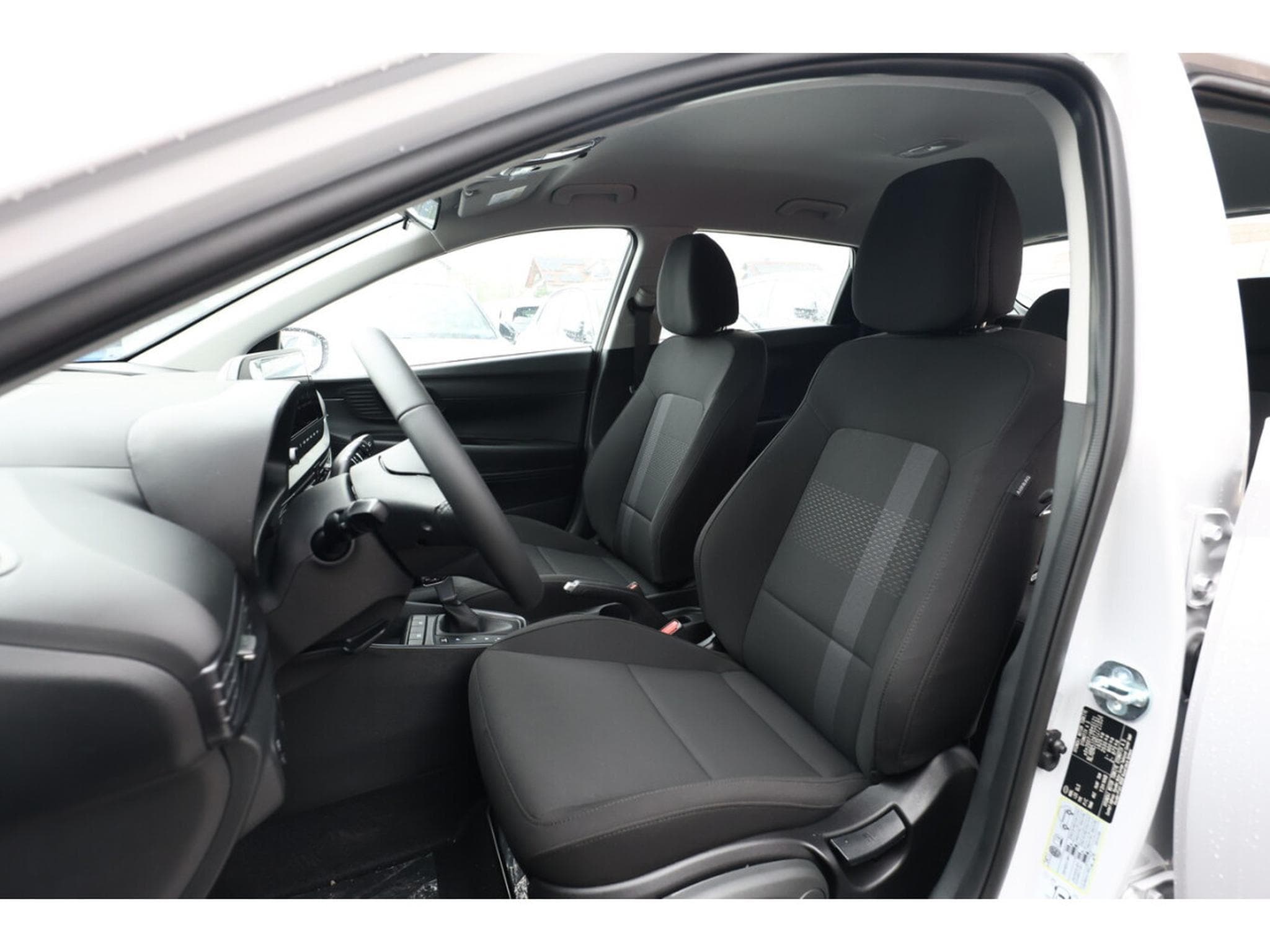 Hyundai i20 1.0T-GDI 90 AT Select (2026) - Photo 6