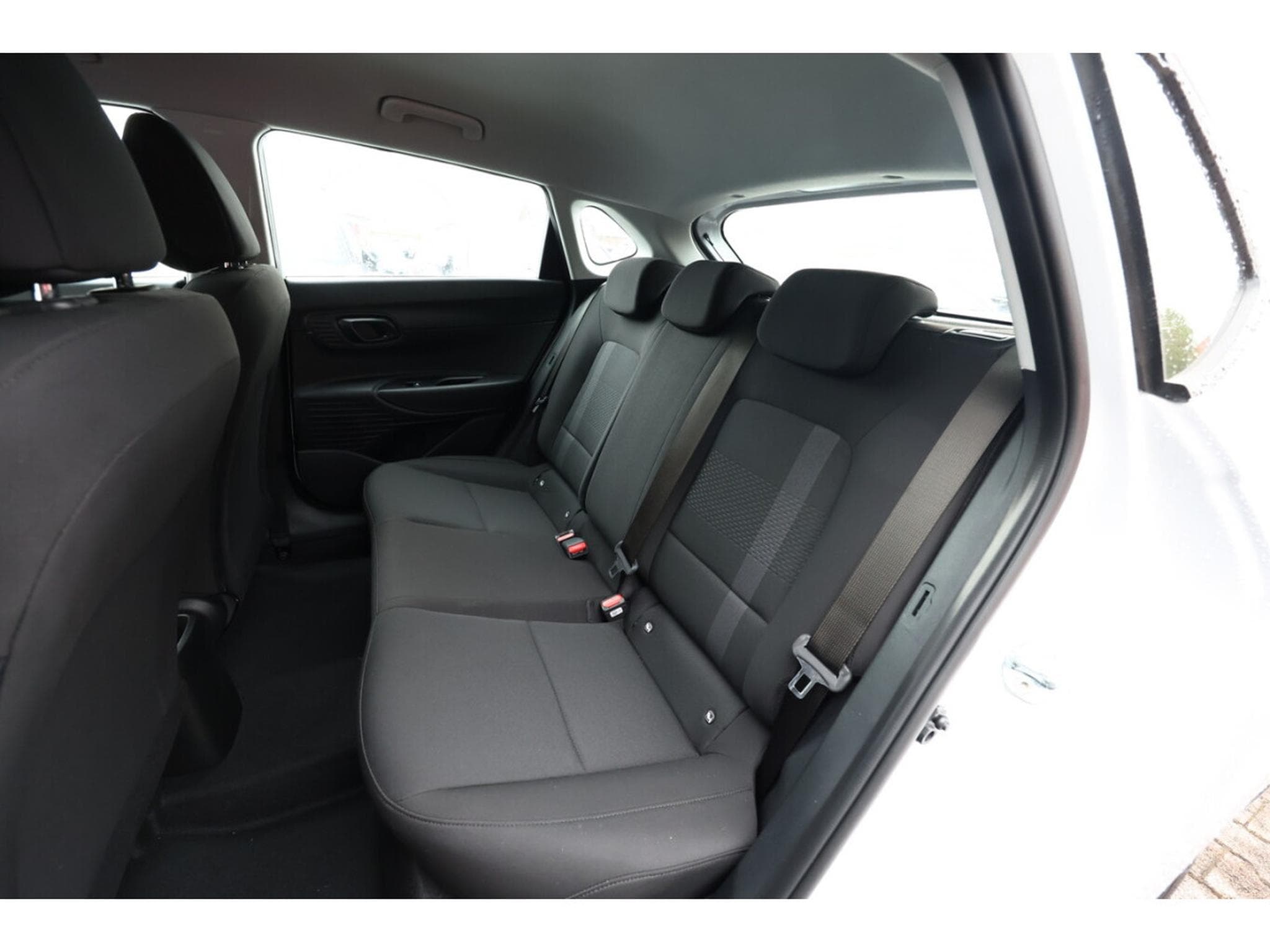 Hyundai i20 1.0T-GDI 90 AT Select (2026) - Photo 9
