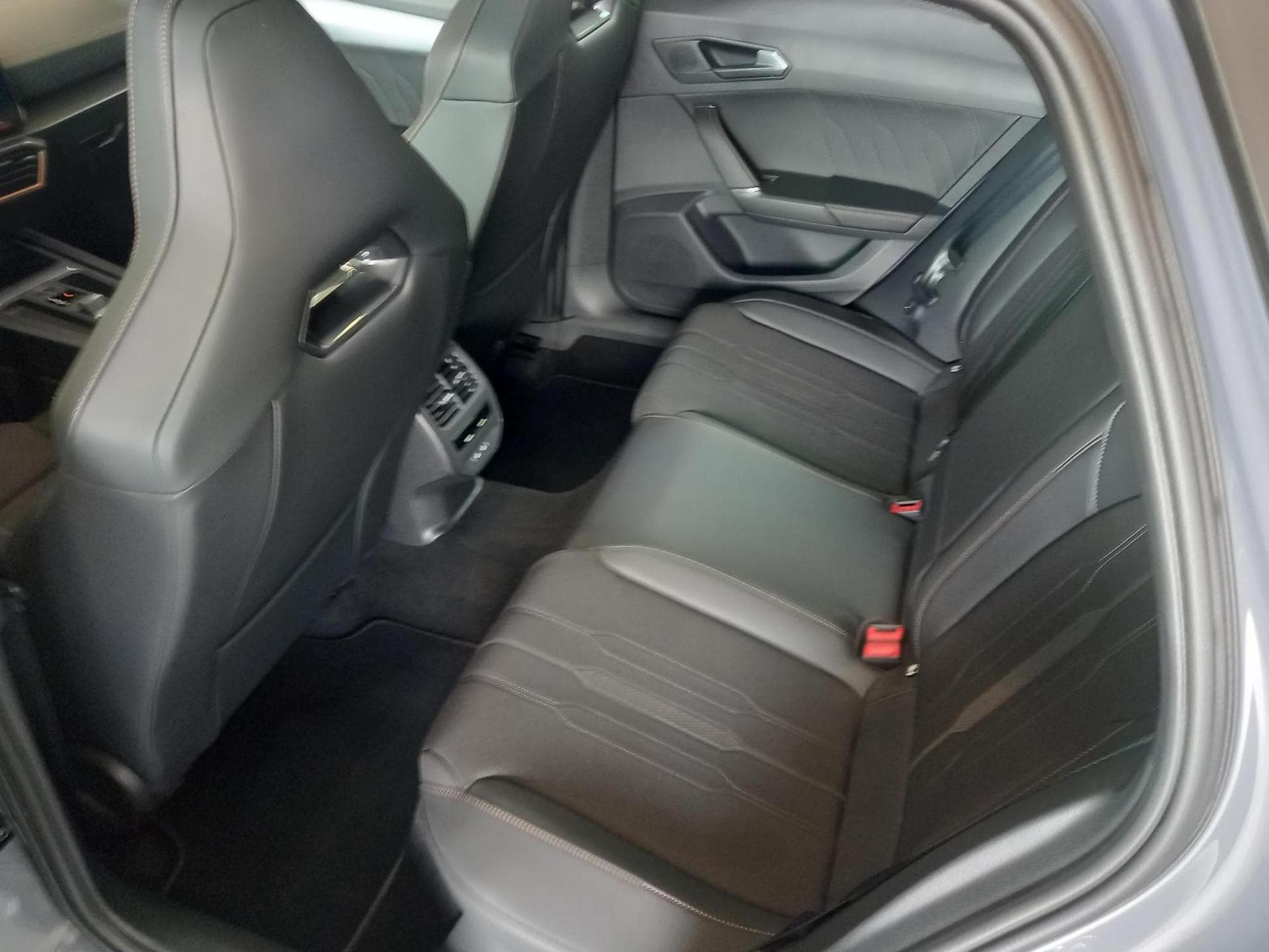 Cupra Formentor VZ 2.0 TSI (2024) - Photo 7