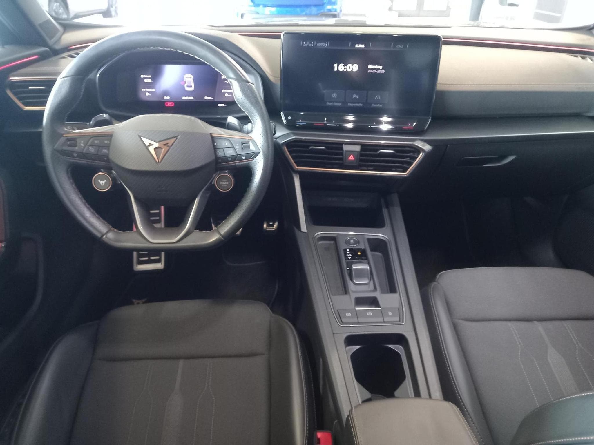 Cupra Formentor VZ 2.0 TSI (2024) - Photo 8