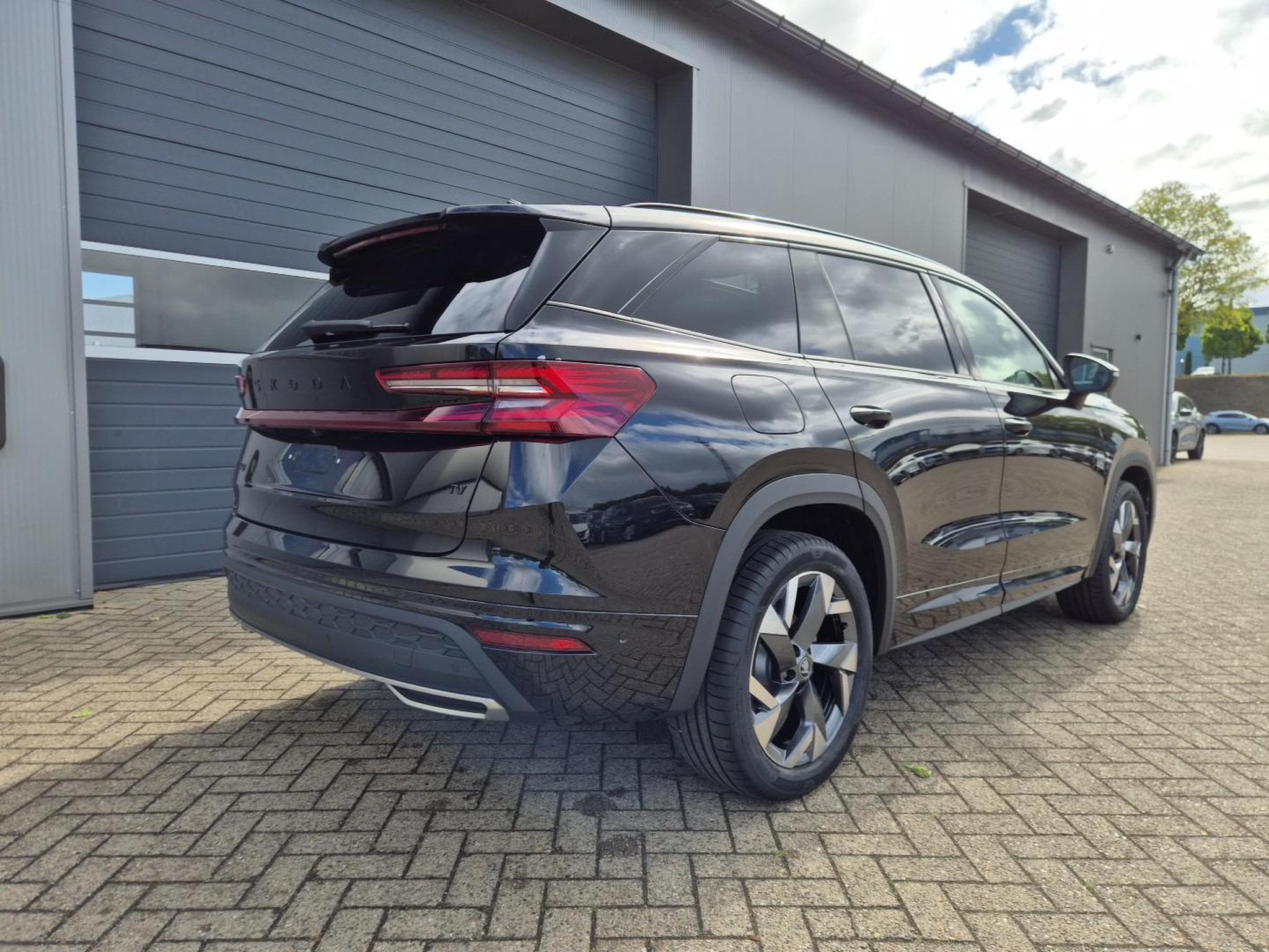 Skoda Kodiaq Sportline 1.5 TSI (2026) - Photo 3