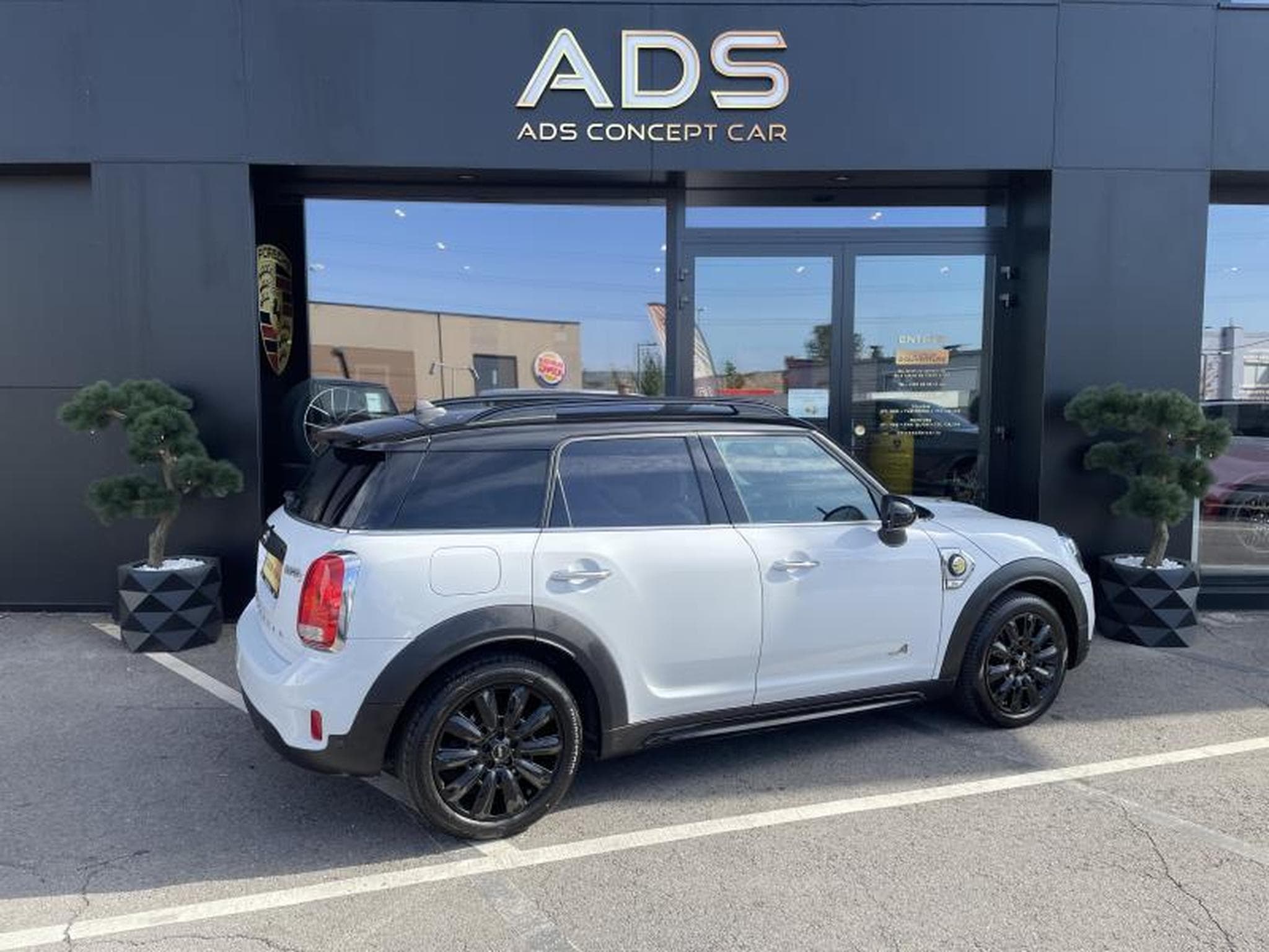 MINI Countryman SE Countryman ALL4 plug-in (2018) - Photo 3