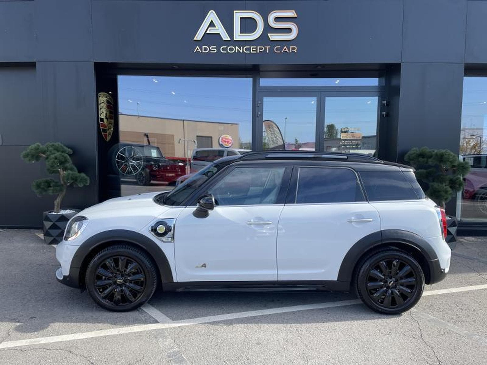 MINI Countryman SE Countryman ALL4 plug-in (2018) - Photo 4
