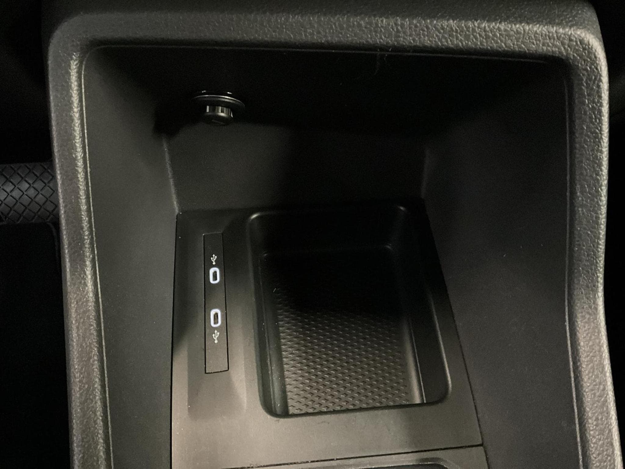 VW Caddy Maxi+DSG+Stand-H.+Led+Navi (2022) - Photo 19