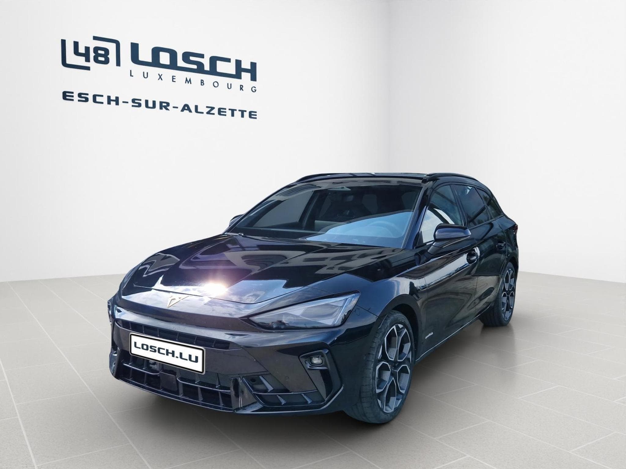 Cupra Leon Sportstourer 2.0 TSI 4Drive DSG (2026) - Photo 1