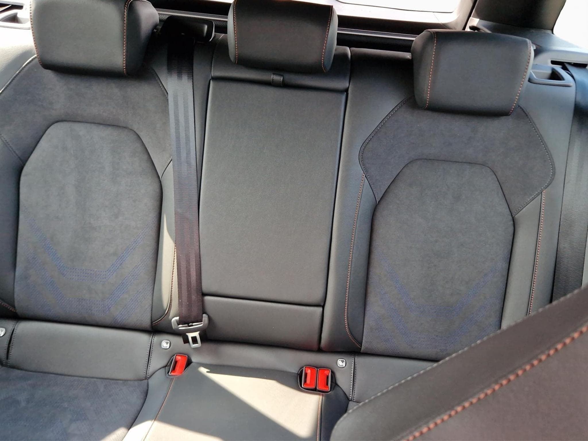 Cupra Leon Sportstourer 2.0 TSI 4Drive DSG (2026) - Photo 14