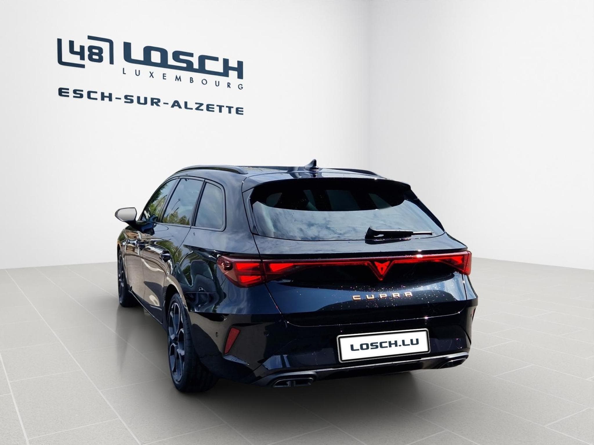 Cupra Leon Sportstourer 2.0 TSI 4Drive DSG (2026) - Photo 5
