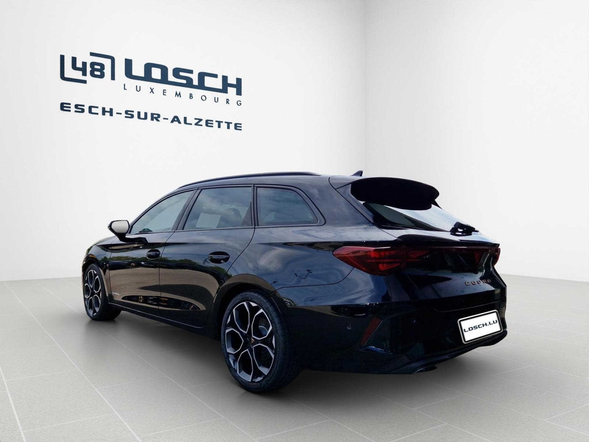 Cupra Leon Sportstourer 2.0 TSI 4Drive DSG (2026) - Photo 6