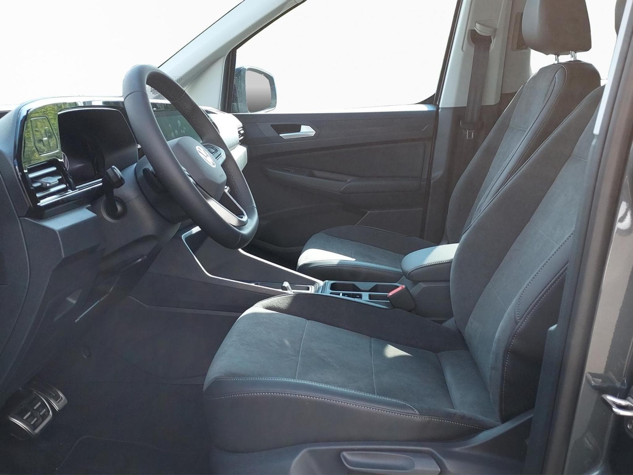 VW Caddy Style (2026) - Photo 8