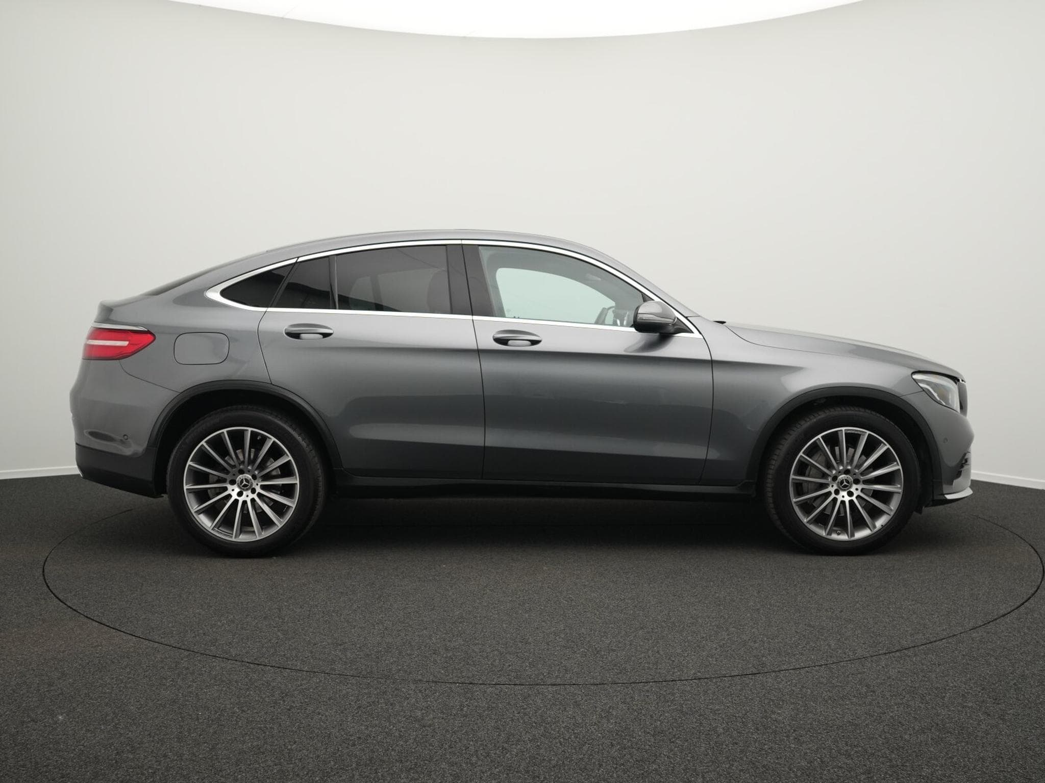 Mercedes GLC 220 d 4MATIC AMG-Line Coupe (2017) - Photo 5