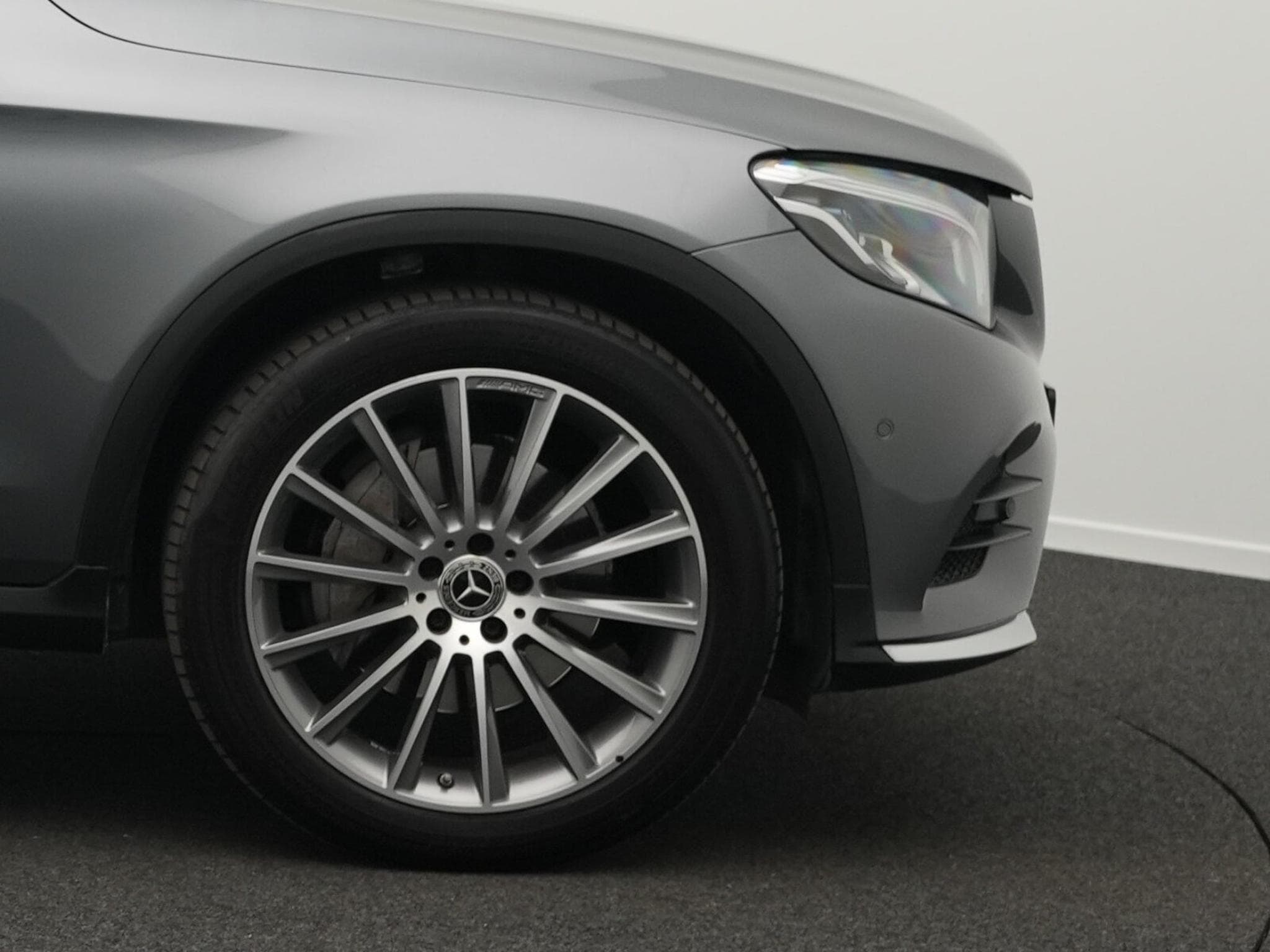 Mercedes GLC 220 d 4MATIC AMG-Line Coupe (2017) - Photo 6