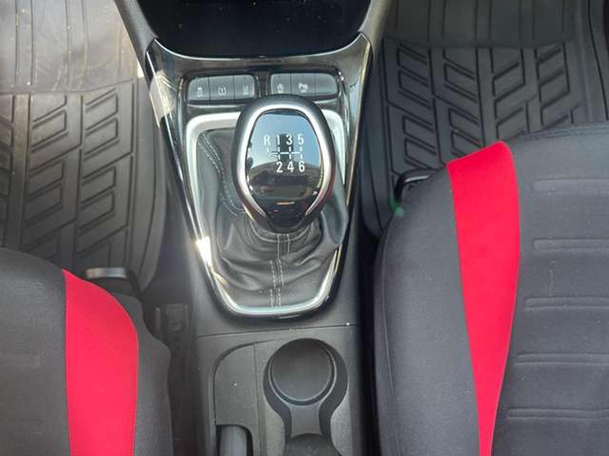 Opel Crossland 1.2 Business Edition (2021) - Photo 16