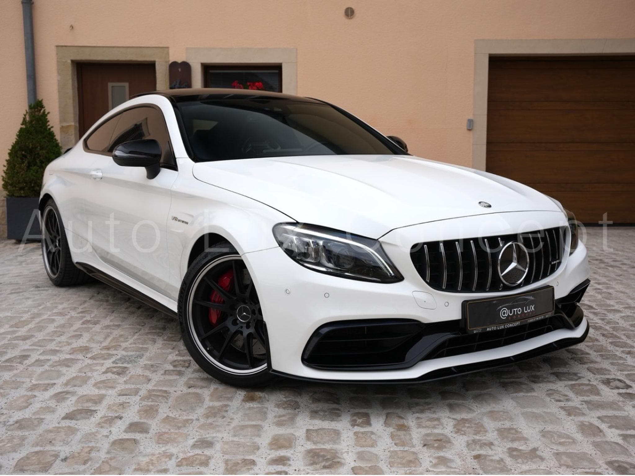 Mercedes C 63 AMG S Coupé (2020) - Photo 2