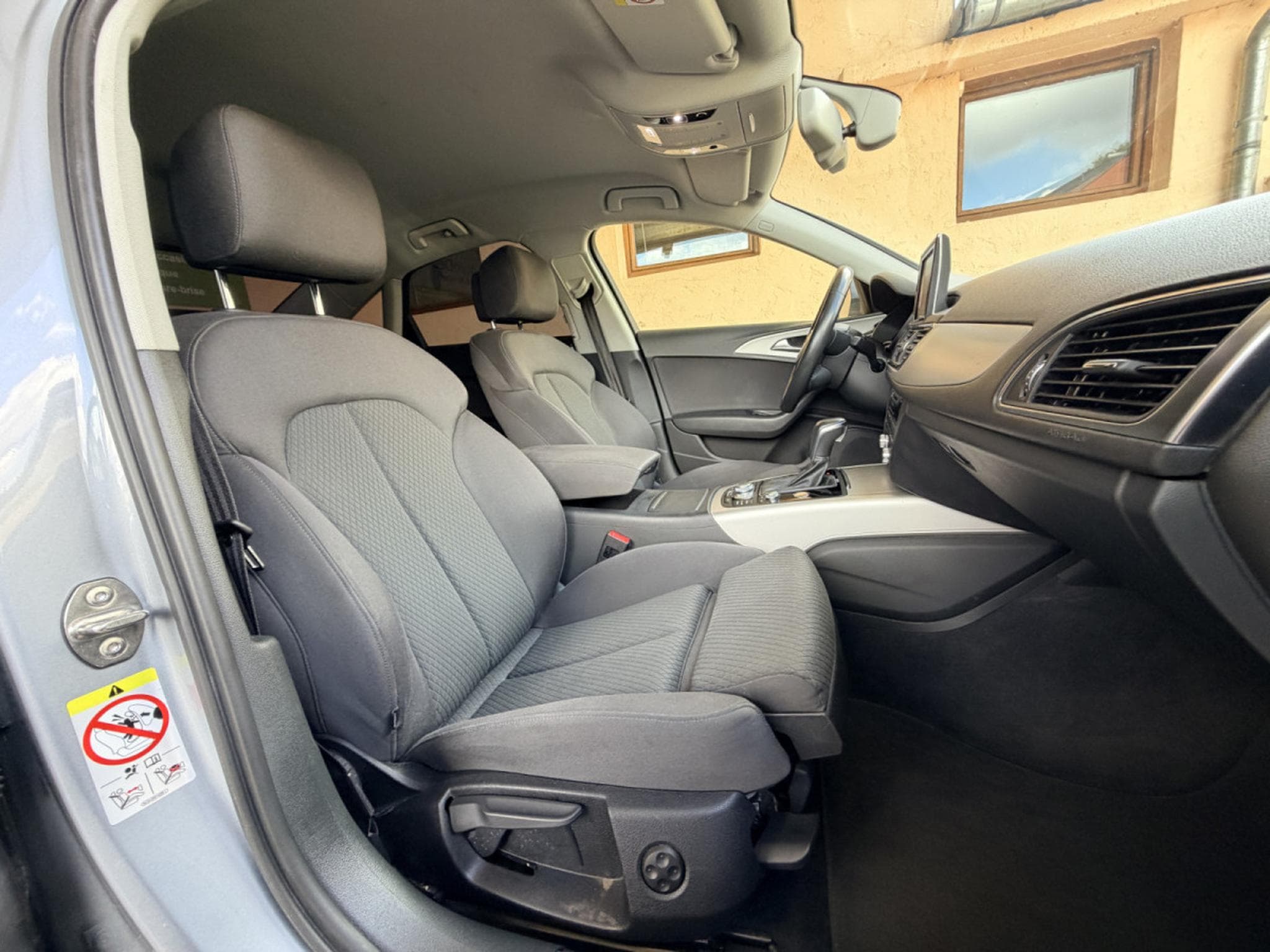 Audi A6 2.0 TDI S-line ext. Automatique  190CV (2019) - Photo 10