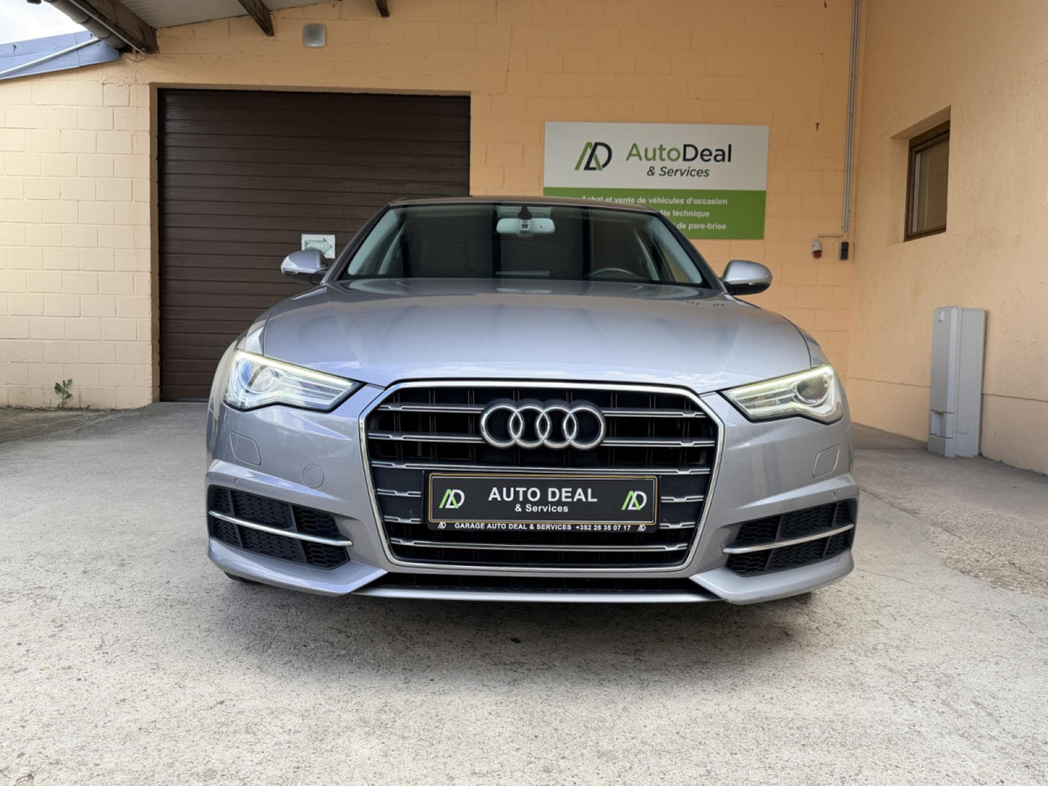 Audi A6 2.0 TDI S-line ext. Automatique  190CV (2019) - Photo 2